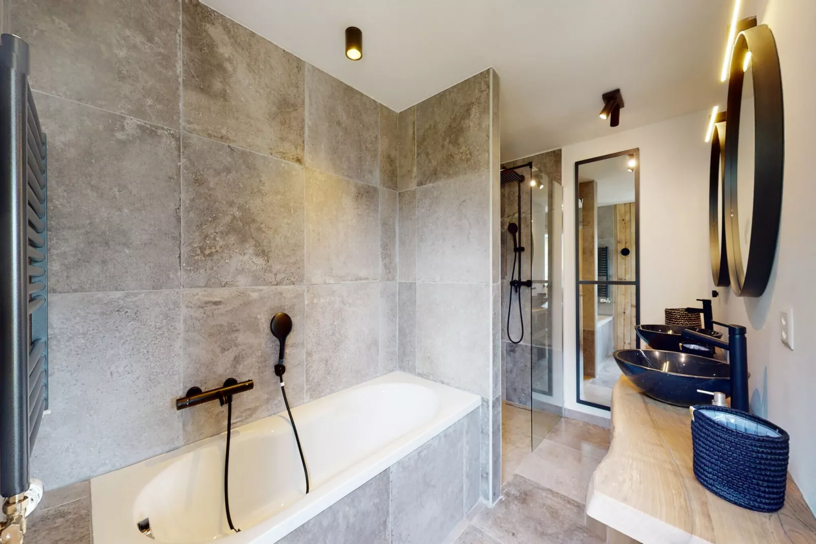 Arnold LUXE & COSY chalet 12 personnes Les Masses-Bathroom
