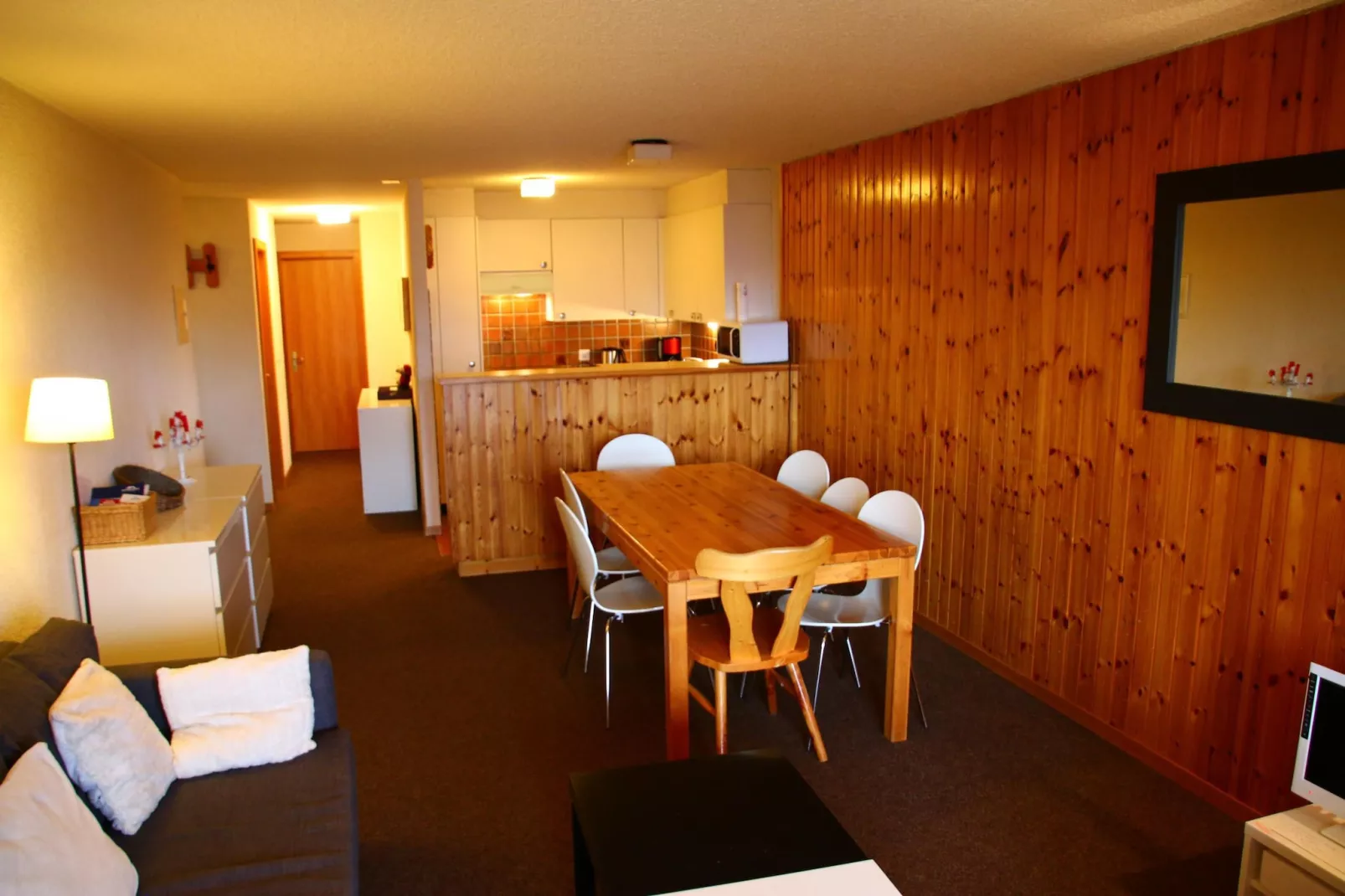 Mayens de l'Ours CZ 013 - MOUNTAIN apartment 8 per-Dining room