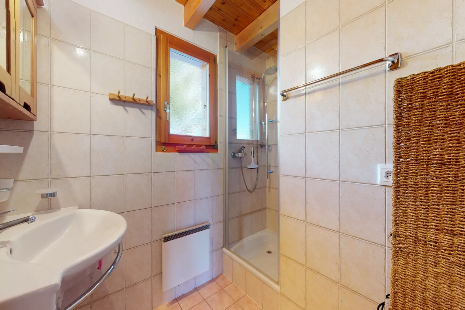 Tschoueilles 005 MOUNTAIN & QUIET chalet 10 pers-Bathroom