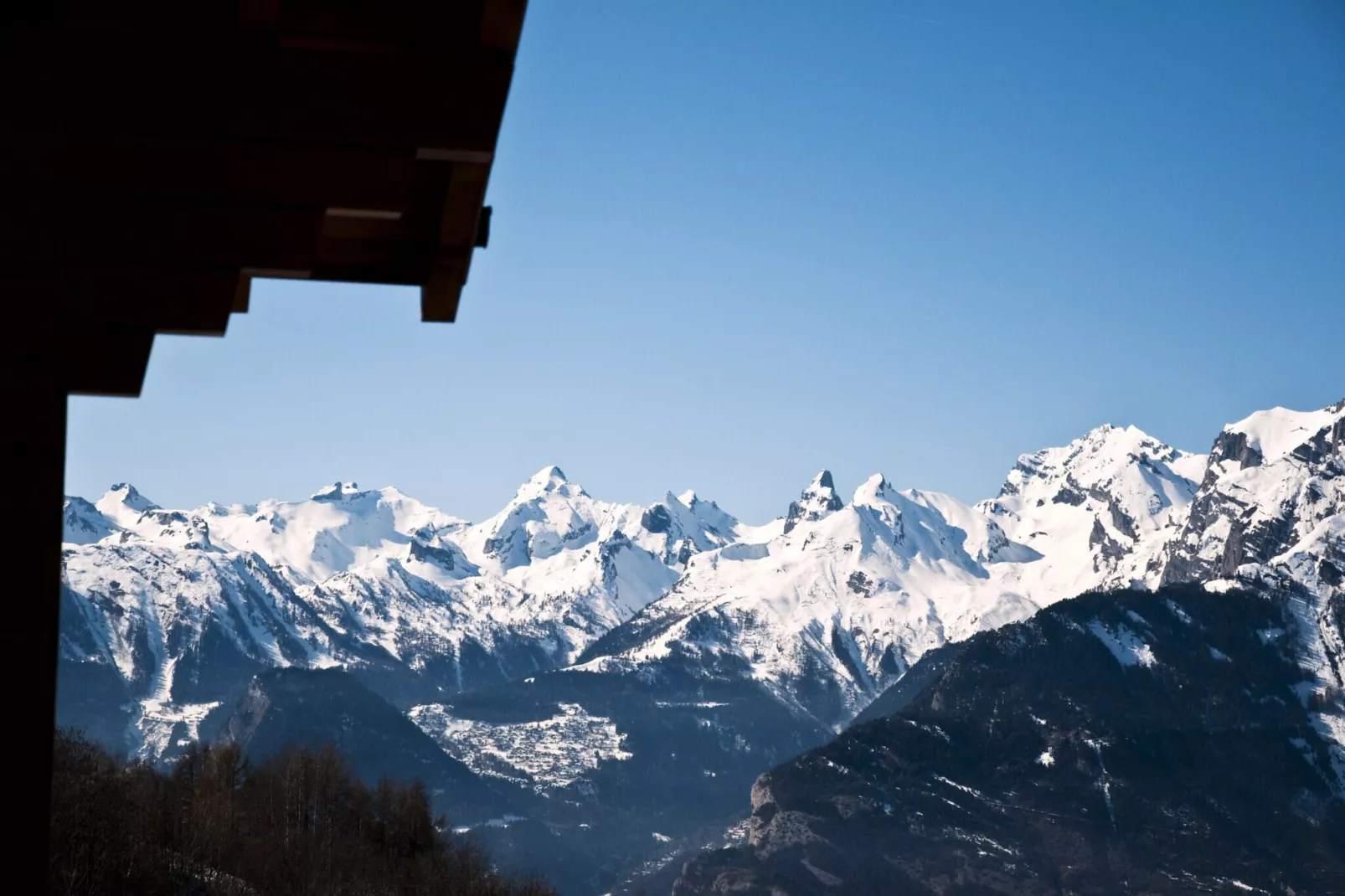 Tschoueilles 005 MOUNTAIN & QUIET chalet 10 pers-View winter