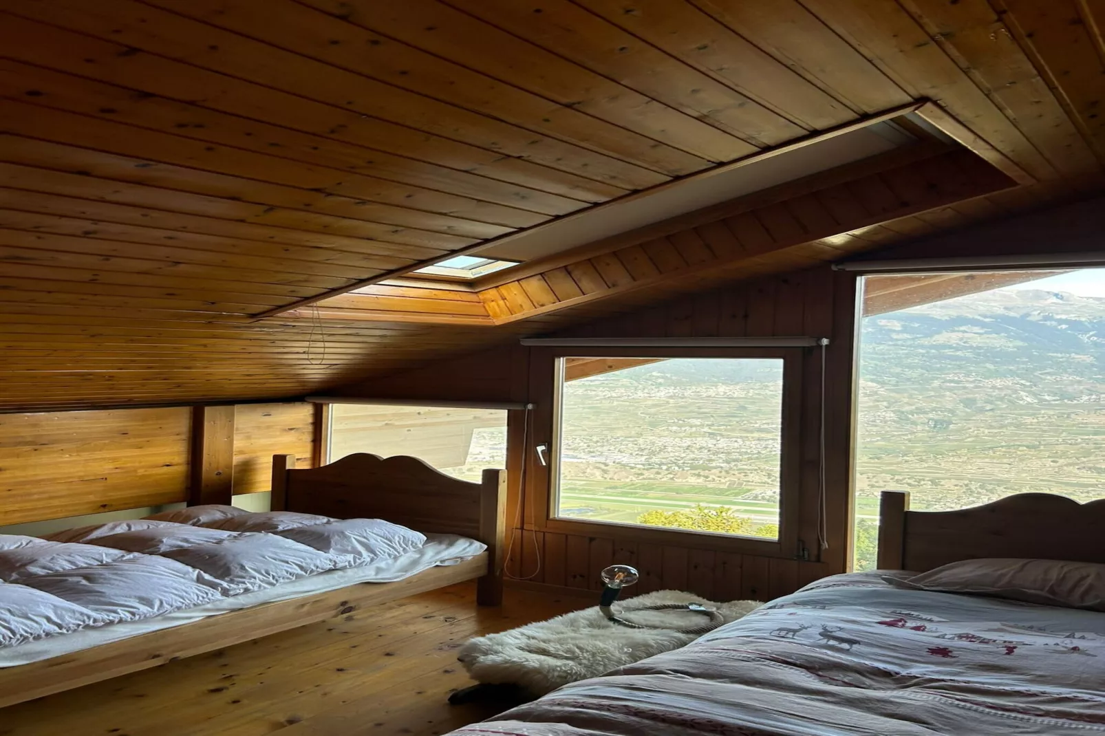 Les Trembles MOUNTAIN & QUIET chalet 12 pers-Bedroom