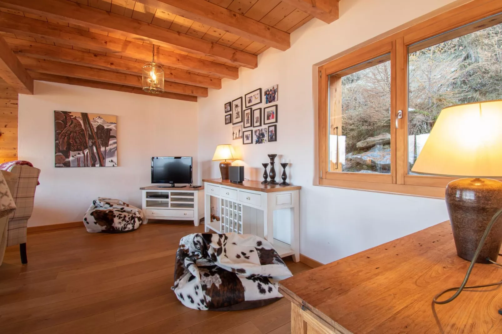 Hirondelle JACUZZI & LUXURY chalet 12 pers-Living room
