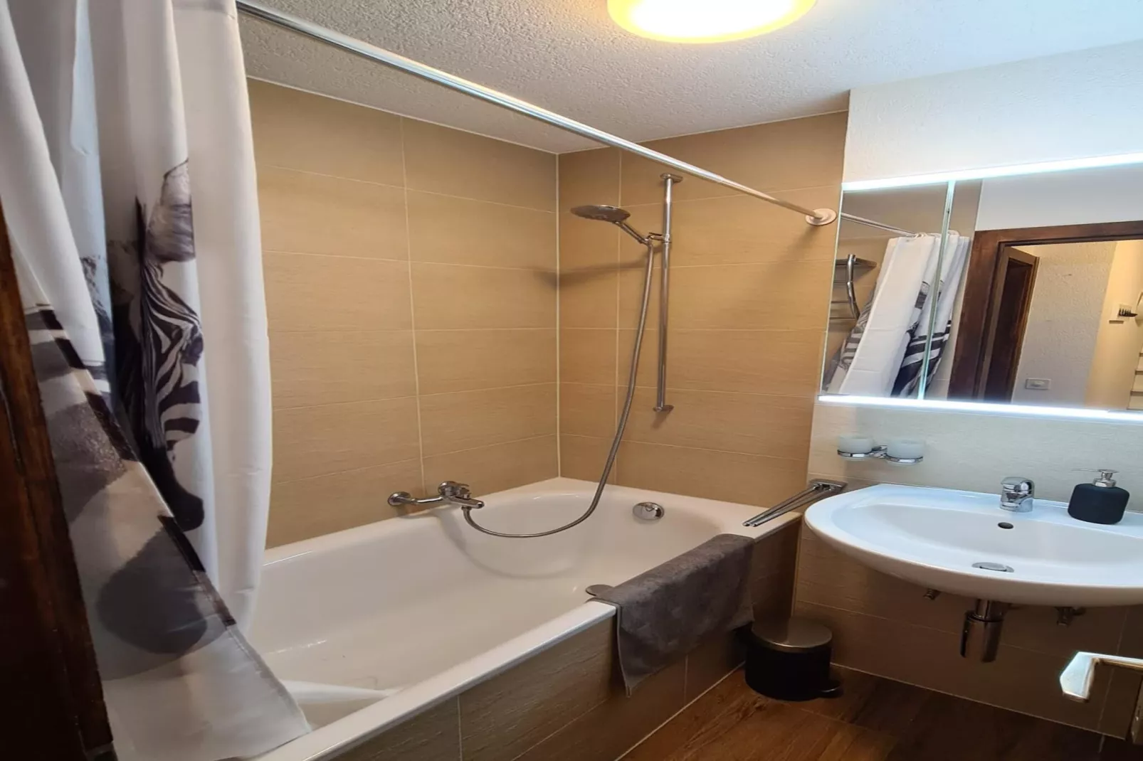 Greppons N 012 - MOUNTAIN apartment 6 pers-Bathroom