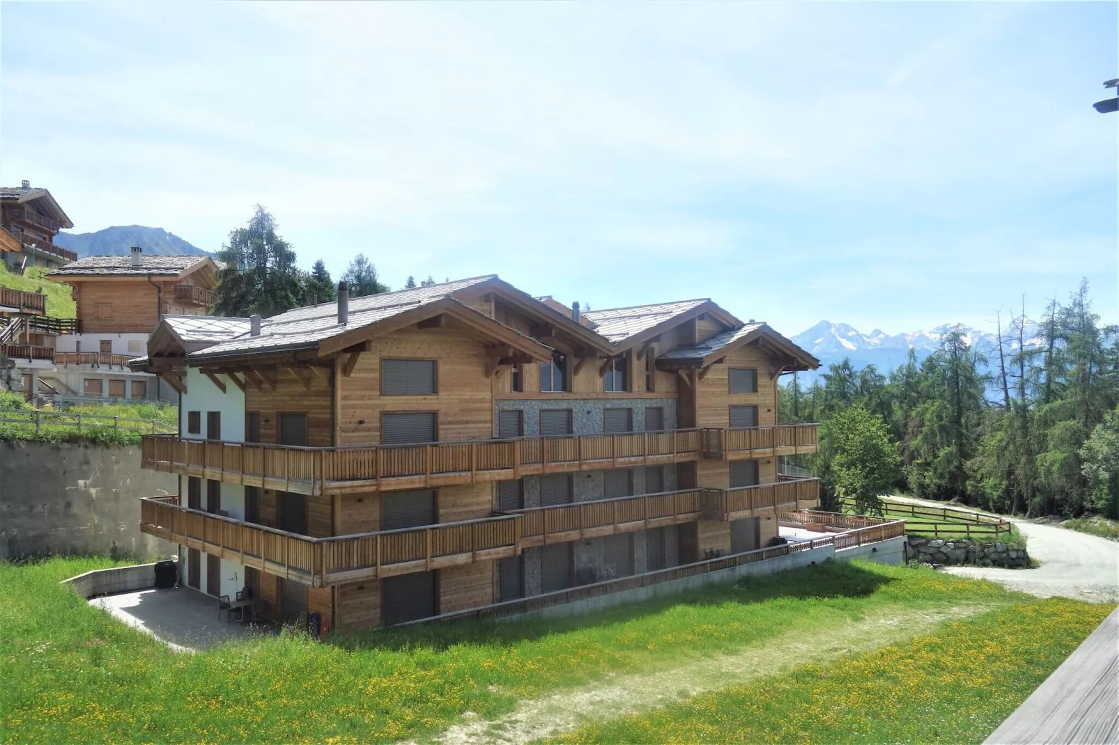 Les Mayens MB 021 - LUXURY apartment 18 pers-Exterior summer