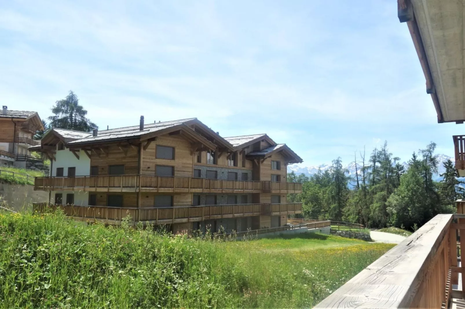 Les Mayens MB 012 - LUXURY apartment 8 pers-Außenbereich Sommer