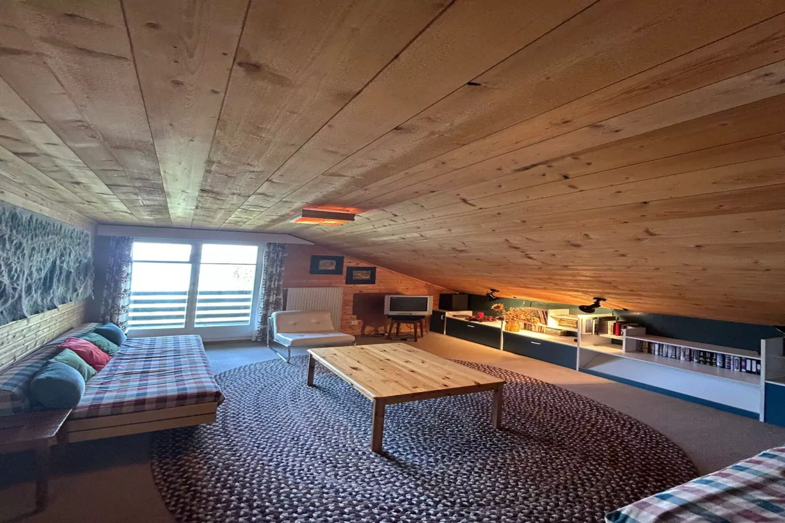 Cache-Cache MOUNTAIN & QUIET chalet 10 pers-Wohnzimmer
