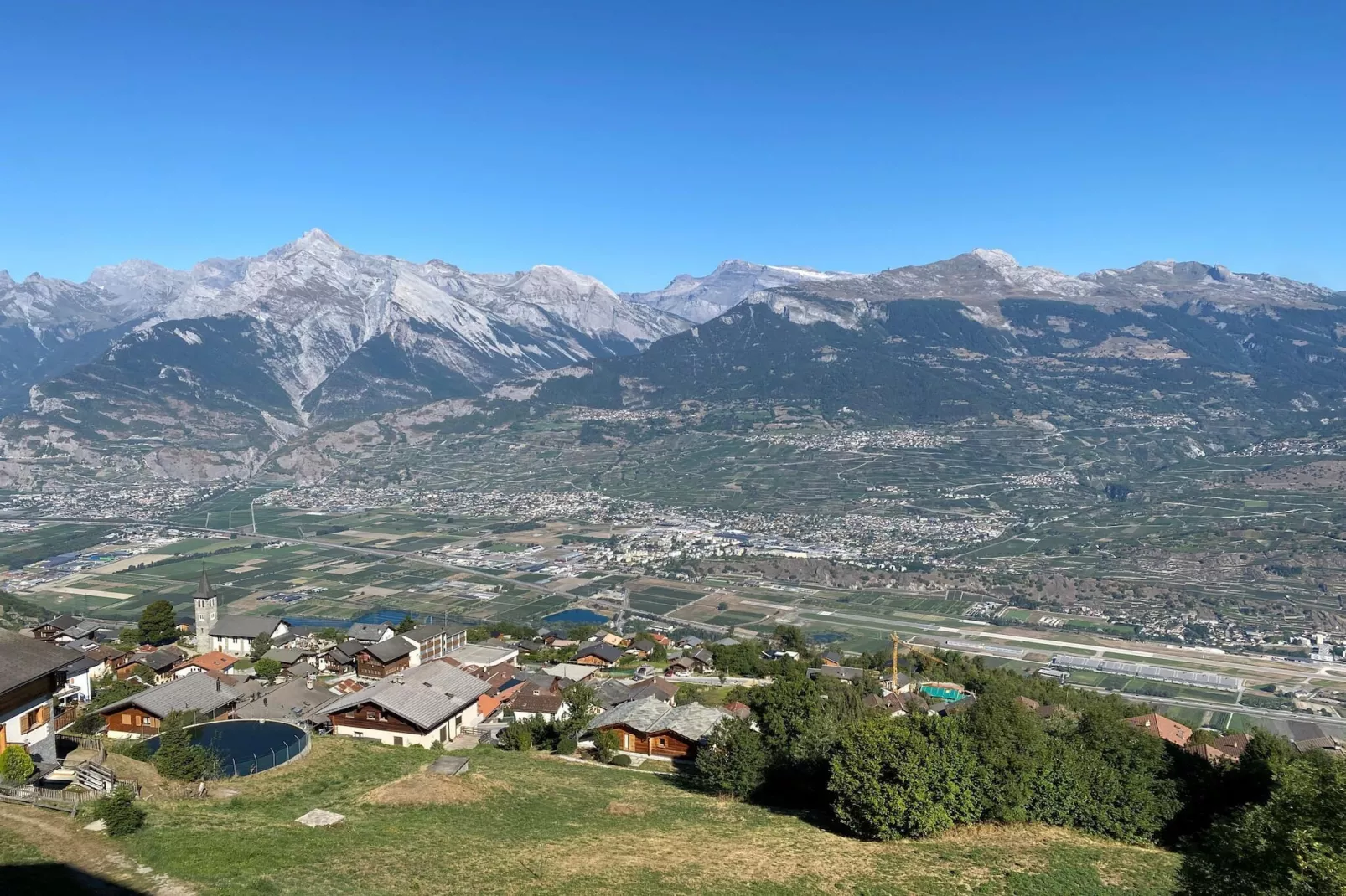 Cache-Cache MOUNTAIN & QUIET chalet 10 pers-Aussicht Sommer
