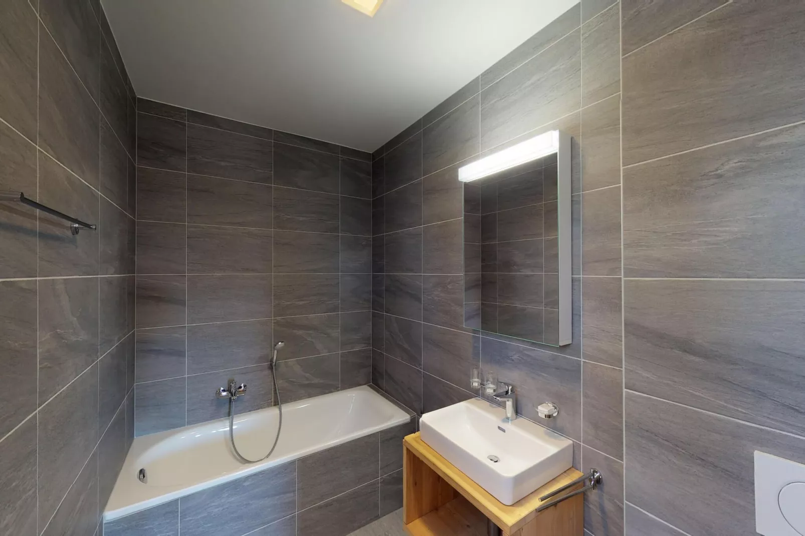 Les Mayens MB 010 - LUXURY apartment 8 pers-Badezimmer
