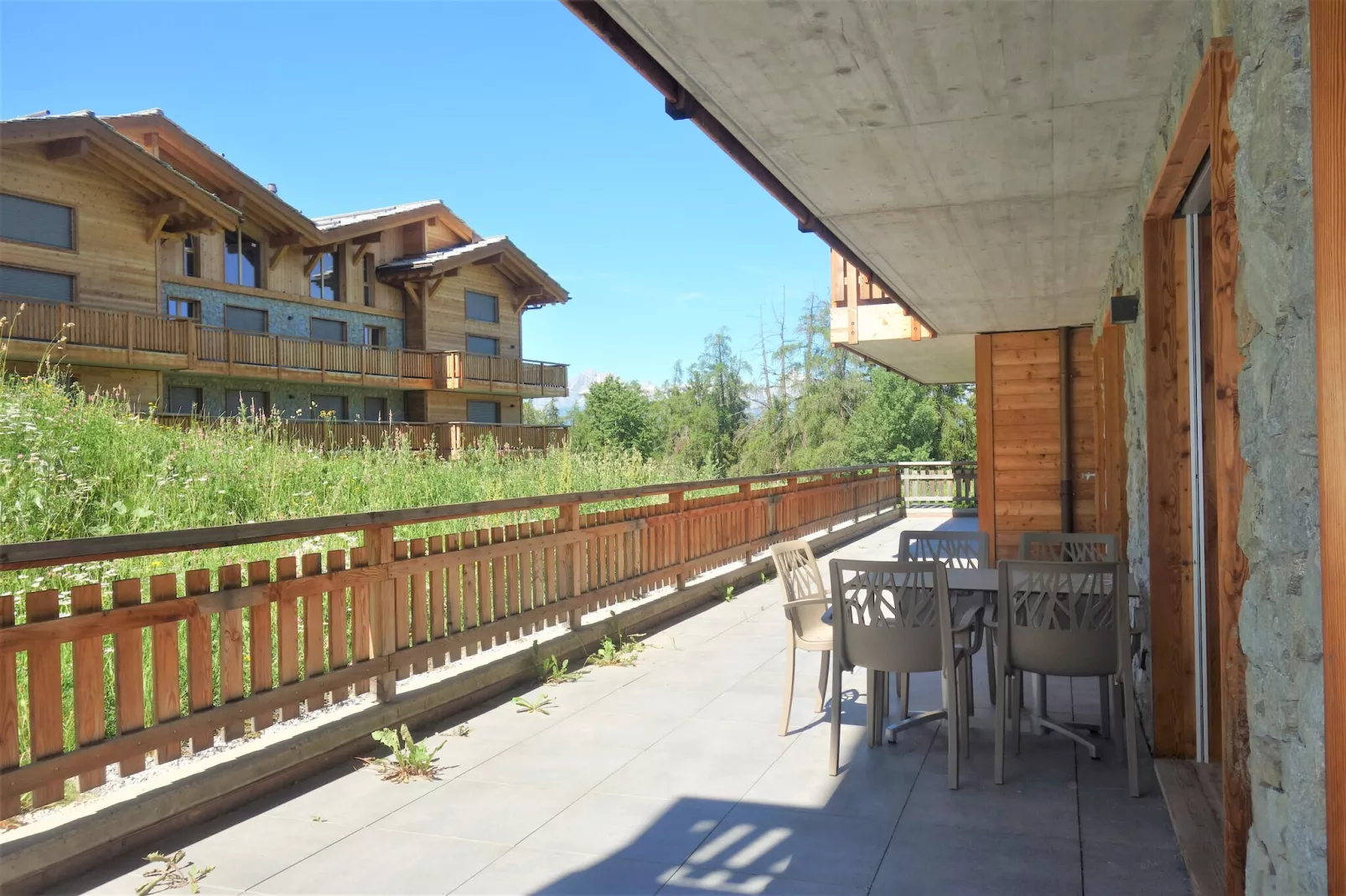 Les Mayens MB 002 - LUXURY apartment 6 pers-Terrassenbalkon