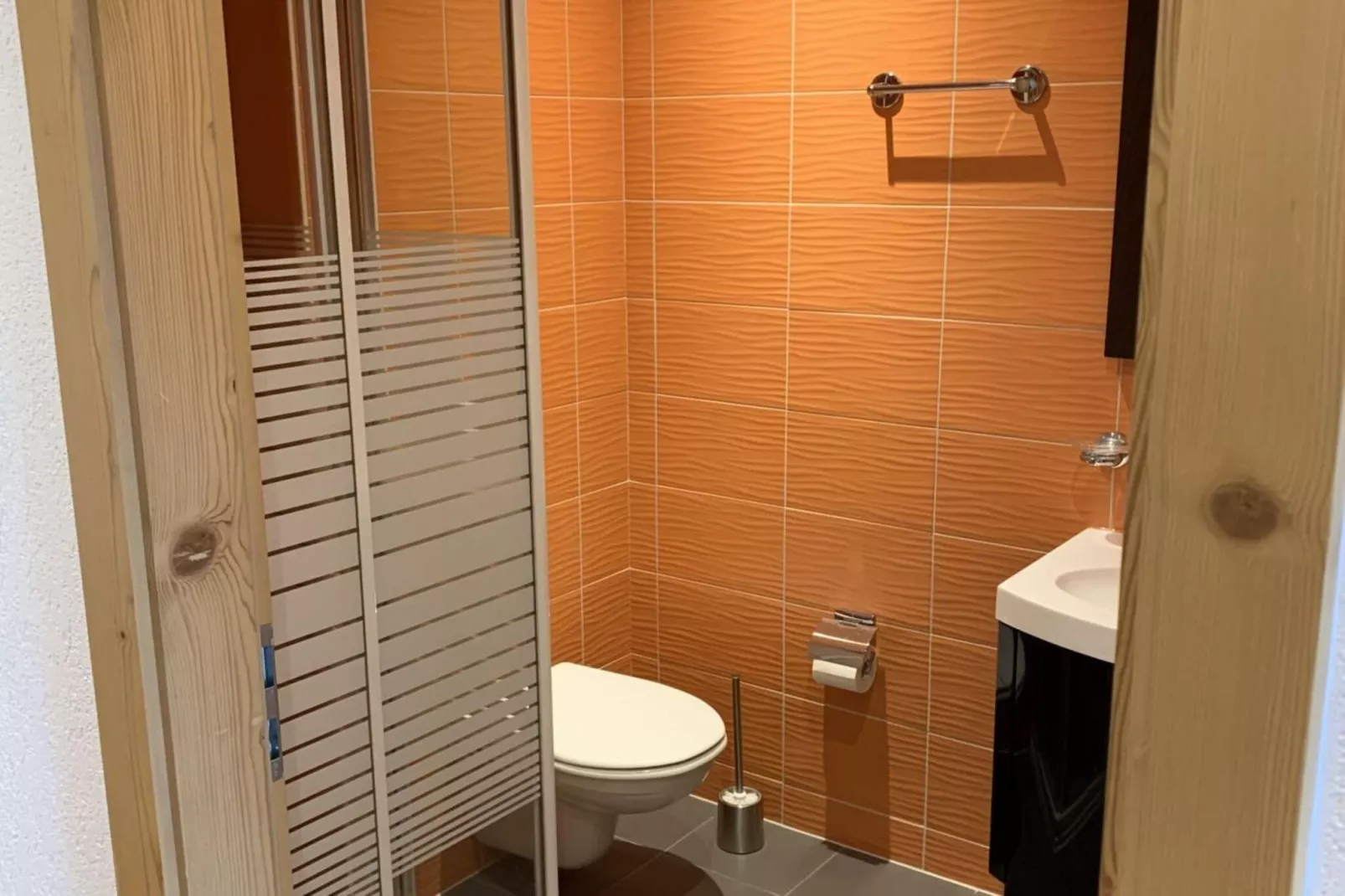 Hauts de Veysonnaz HV1 002 - SAUNA apartment 6 per-Bathroom