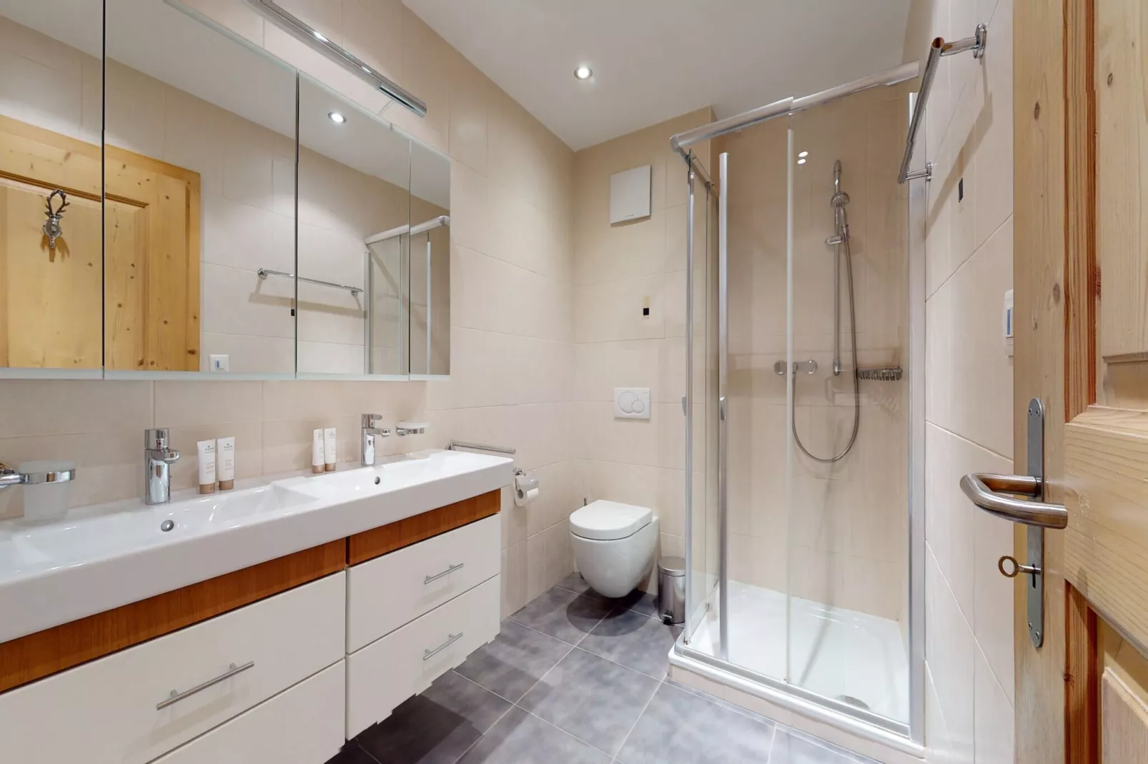 Hauts de Veysonnaz HV1 012 - SAUNA apartment 6 per-Bathroom