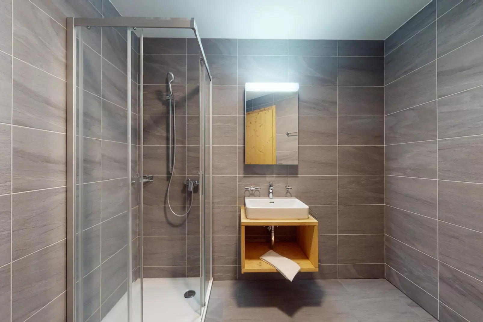 Les Mayens MA 002 - LUXURY apartment 6 pers-Bathroom