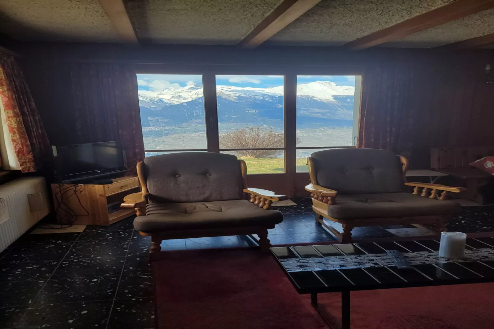 La Crettaz appdans chalet - SUNNY apartment 6 p-Living room