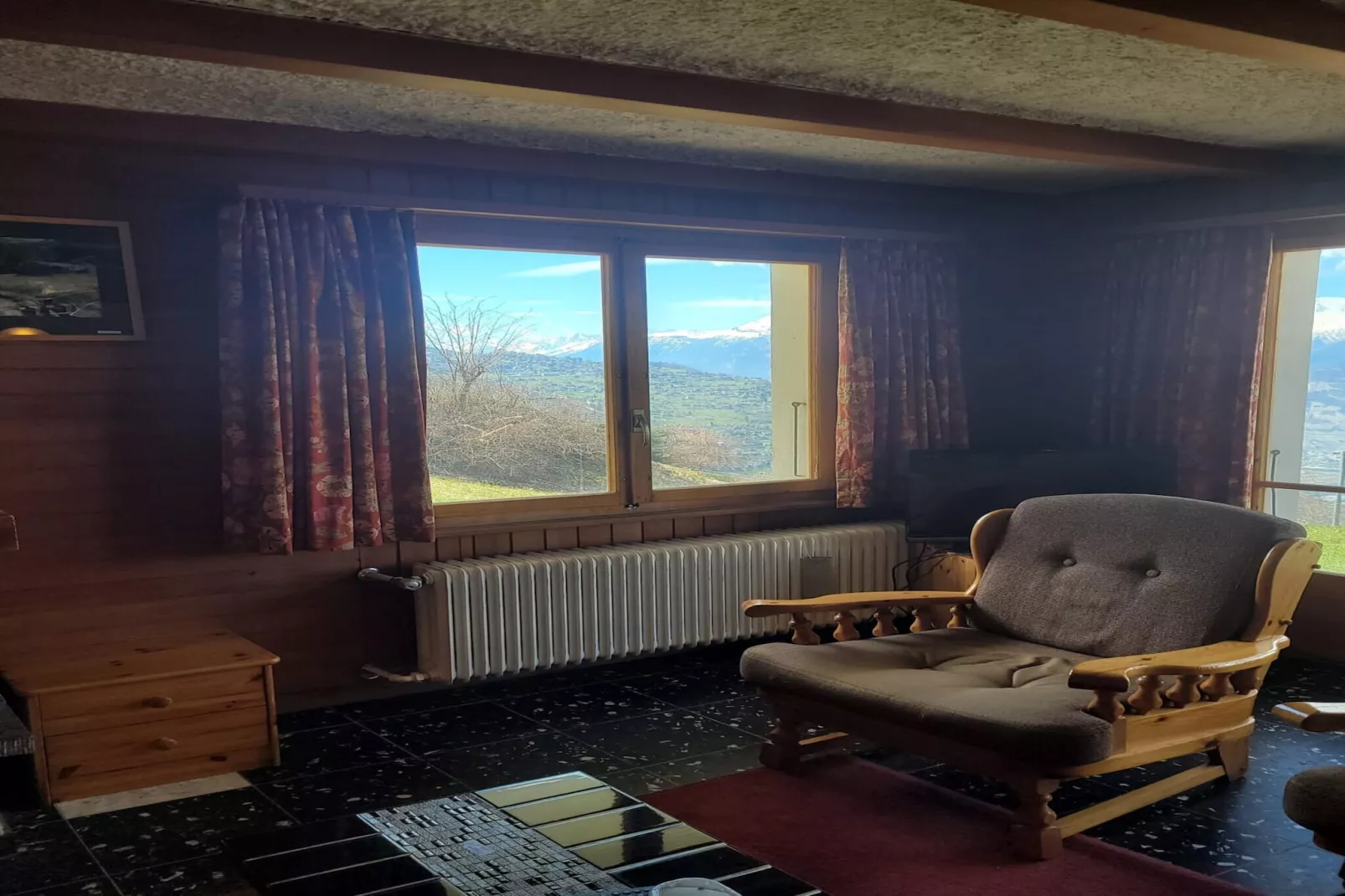 La Crettaz appdans chalet - SUNNY apartment 6 p-Living room