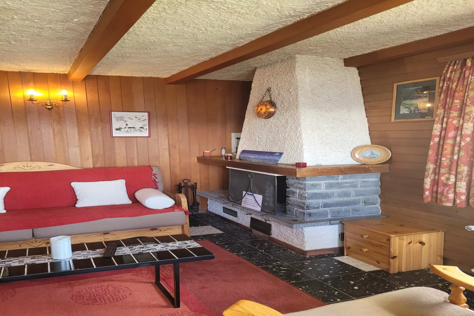 La Crettaz appdans chalet - SUNNY apartment 6 p-Living room