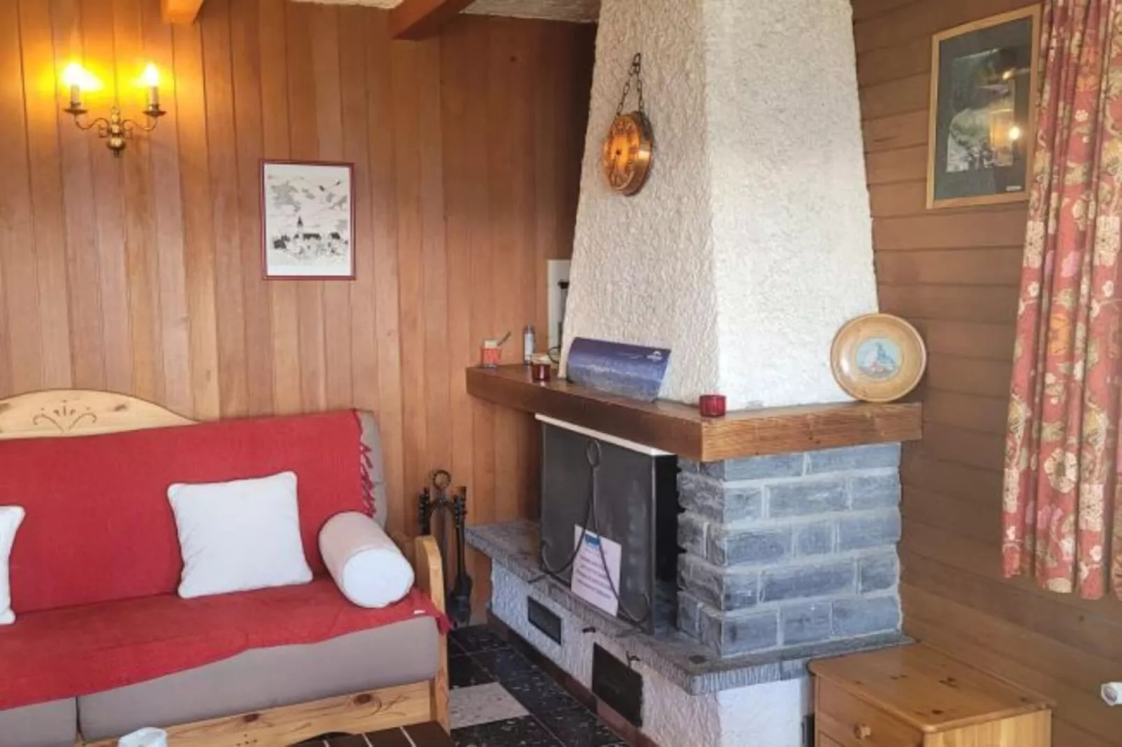 La Crettaz appdans chalet - SUNNY apartment 6 p-Living room