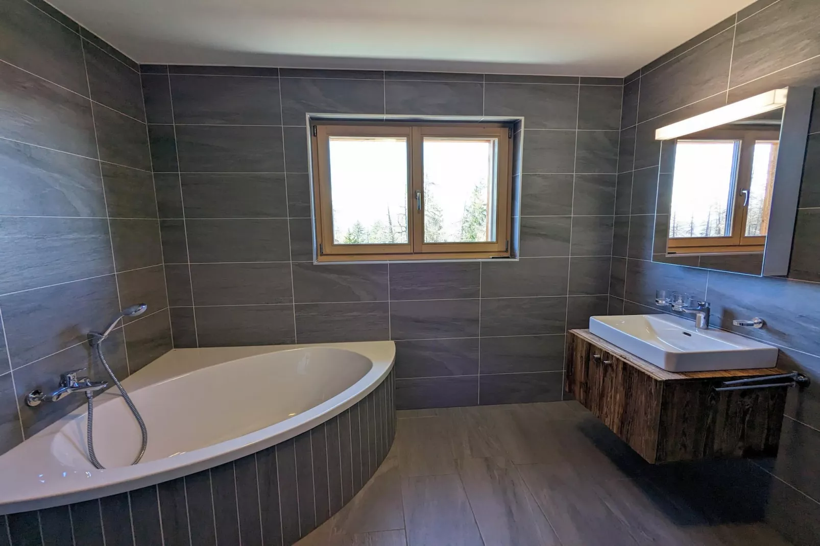 Ski-in Ski-out - Les Mayens MA 022 - LUXURY apart-Bathroom