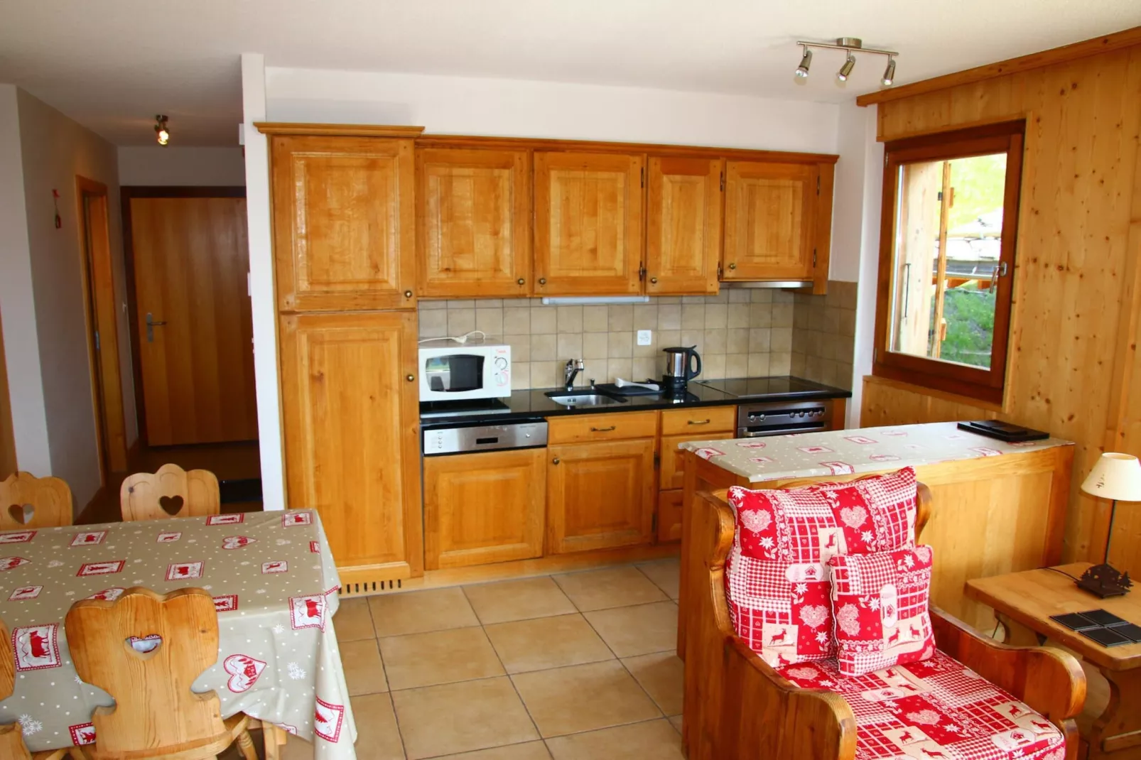 Balcons du Soleil Y3 322 -QUIET apartment 4 pers-Wohnzimmer