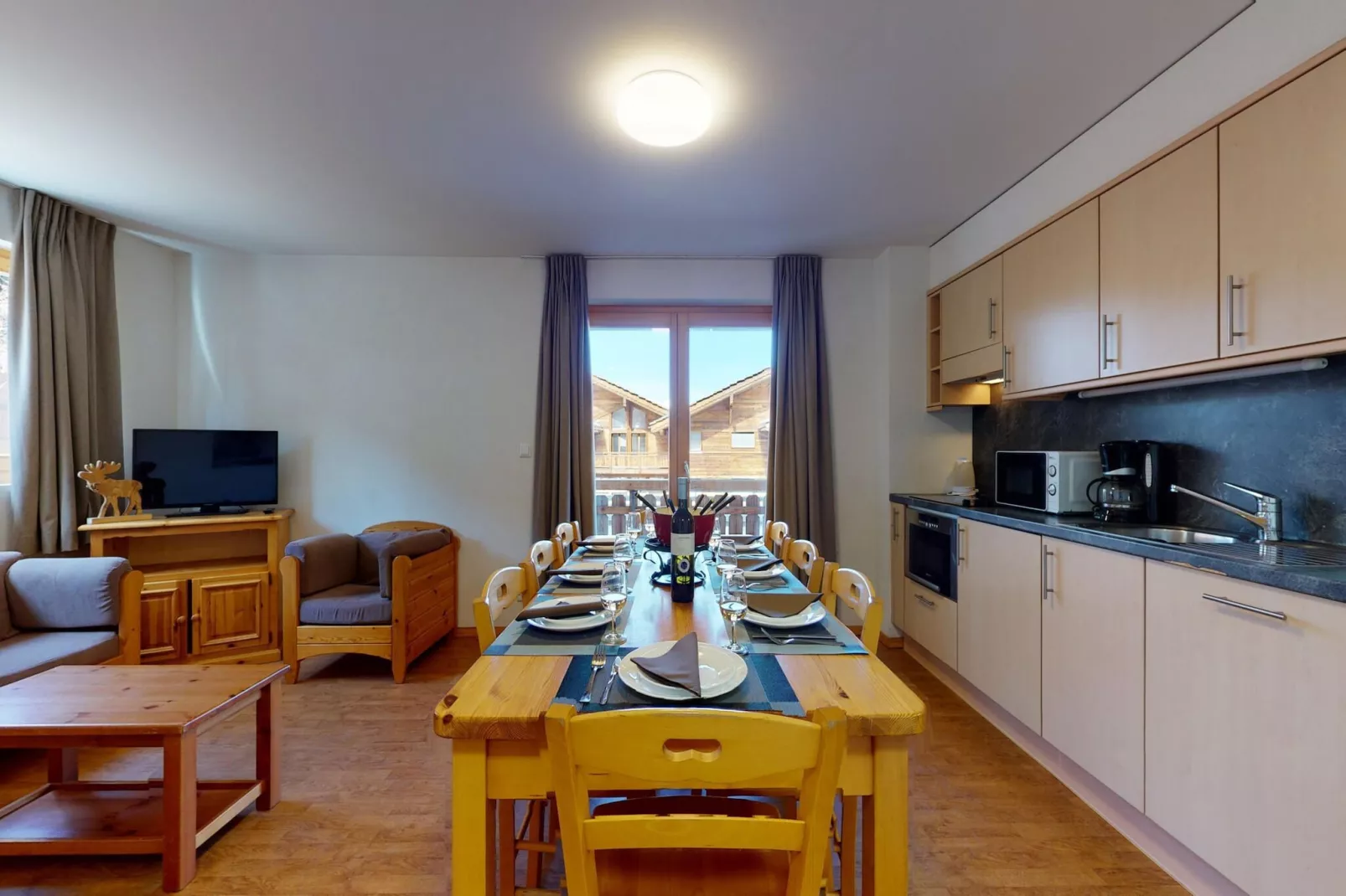 Pracondu 1 A01 - OUTDOOR & FUN charming apartment-Dining room