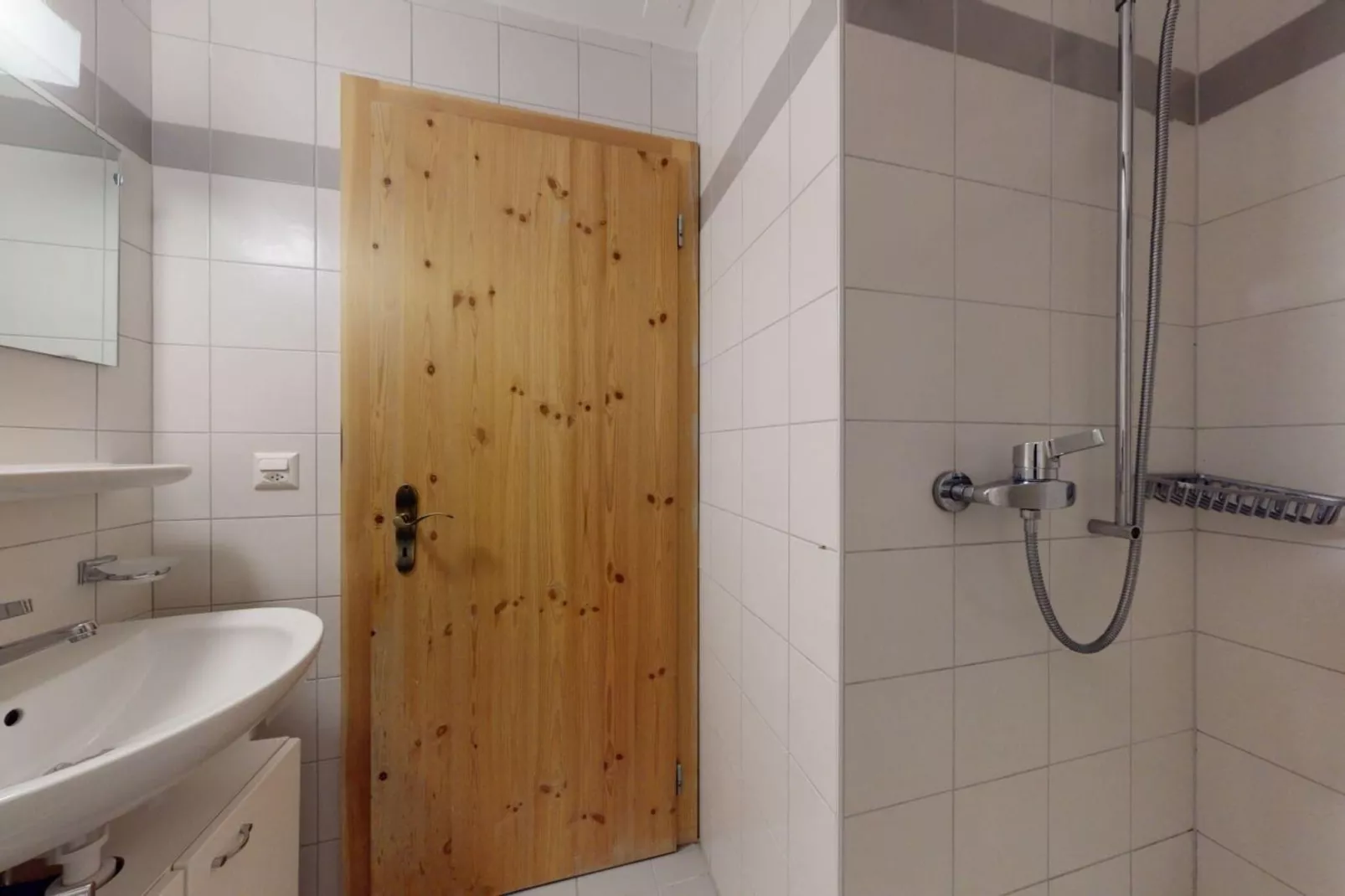 Pracondu 1 A01 - OUTDOOR & FUN charming apartment-Bathroom