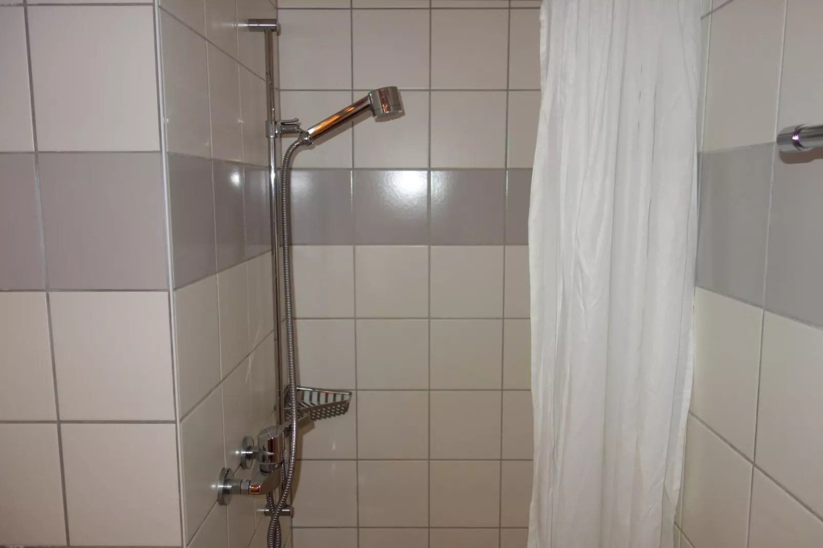 Pracondu 2 102 - OUTDOOR & FUN charming apartment-Salle de bain