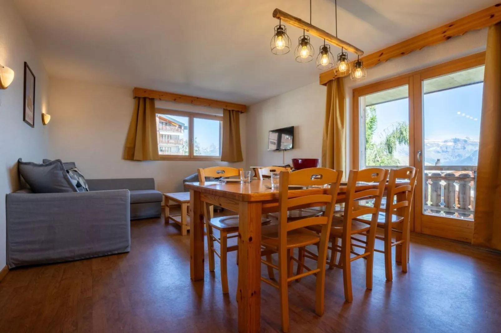 Pracondu 1 101 - OUTDOOR & FUN apartment 8 pers-Dining room