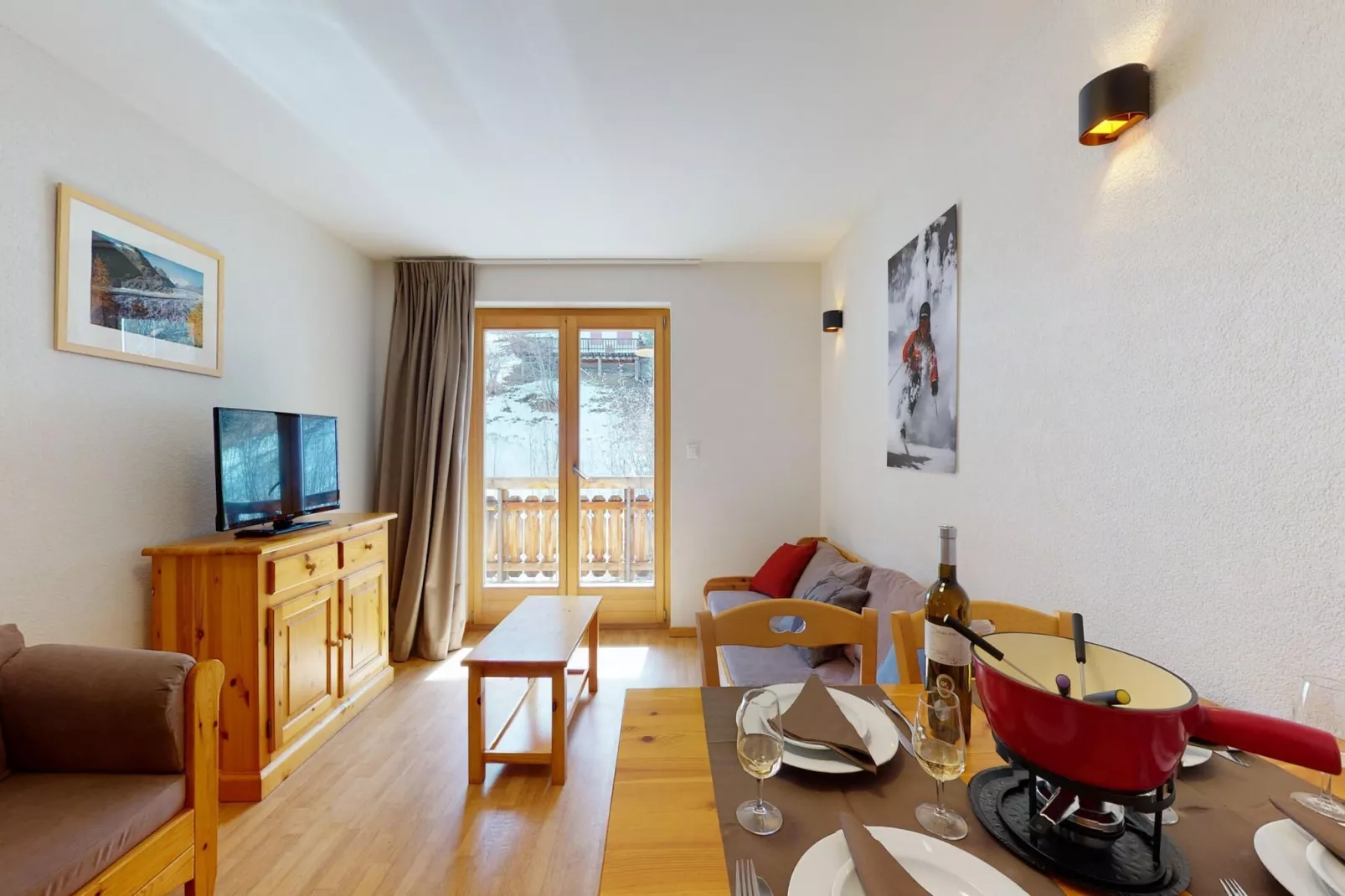 Pracondu 2 402 - OUTDOOR & FUN charming apartment-Living room