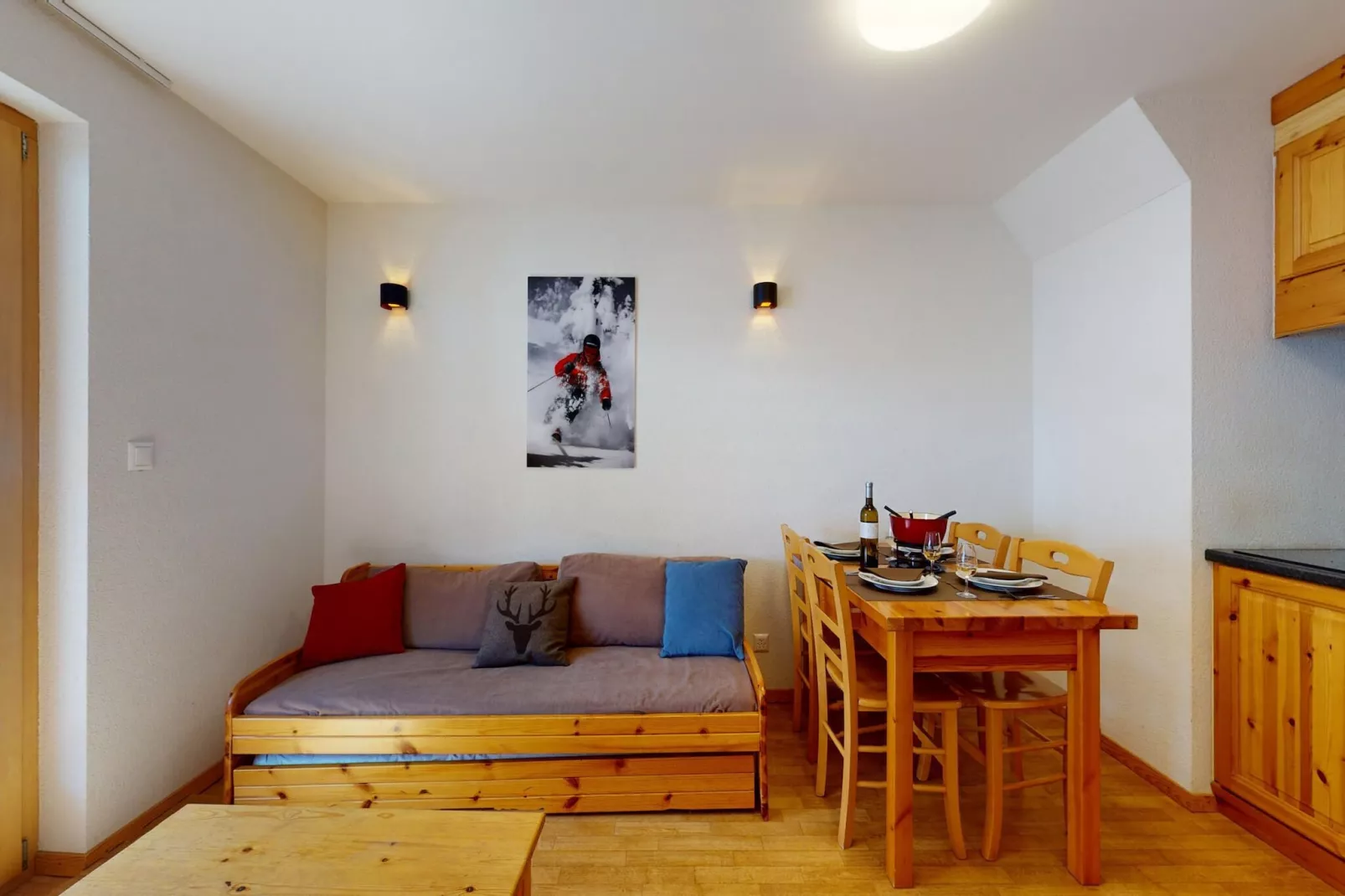 Pracondu 2 402 - OUTDOOR & FUN charming apartment-Living room