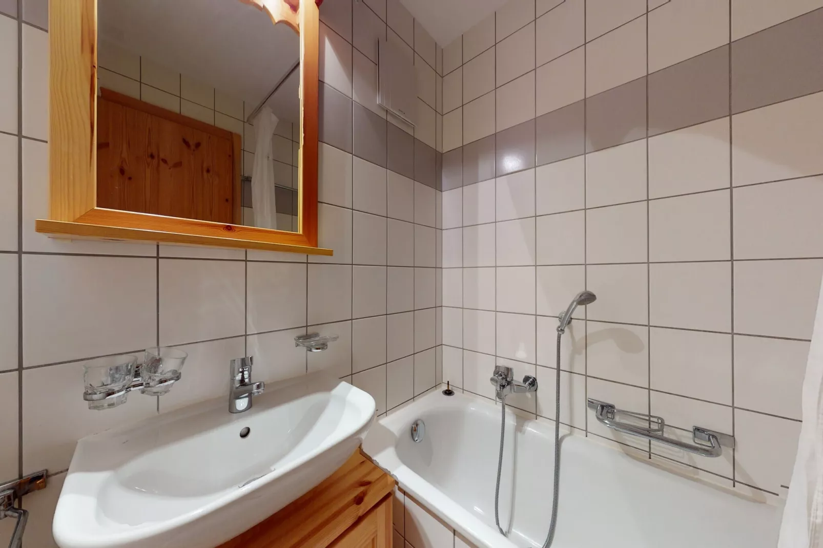Pracondu 2 402 - OUTDOOR & FUN charming apartment-Bathroom