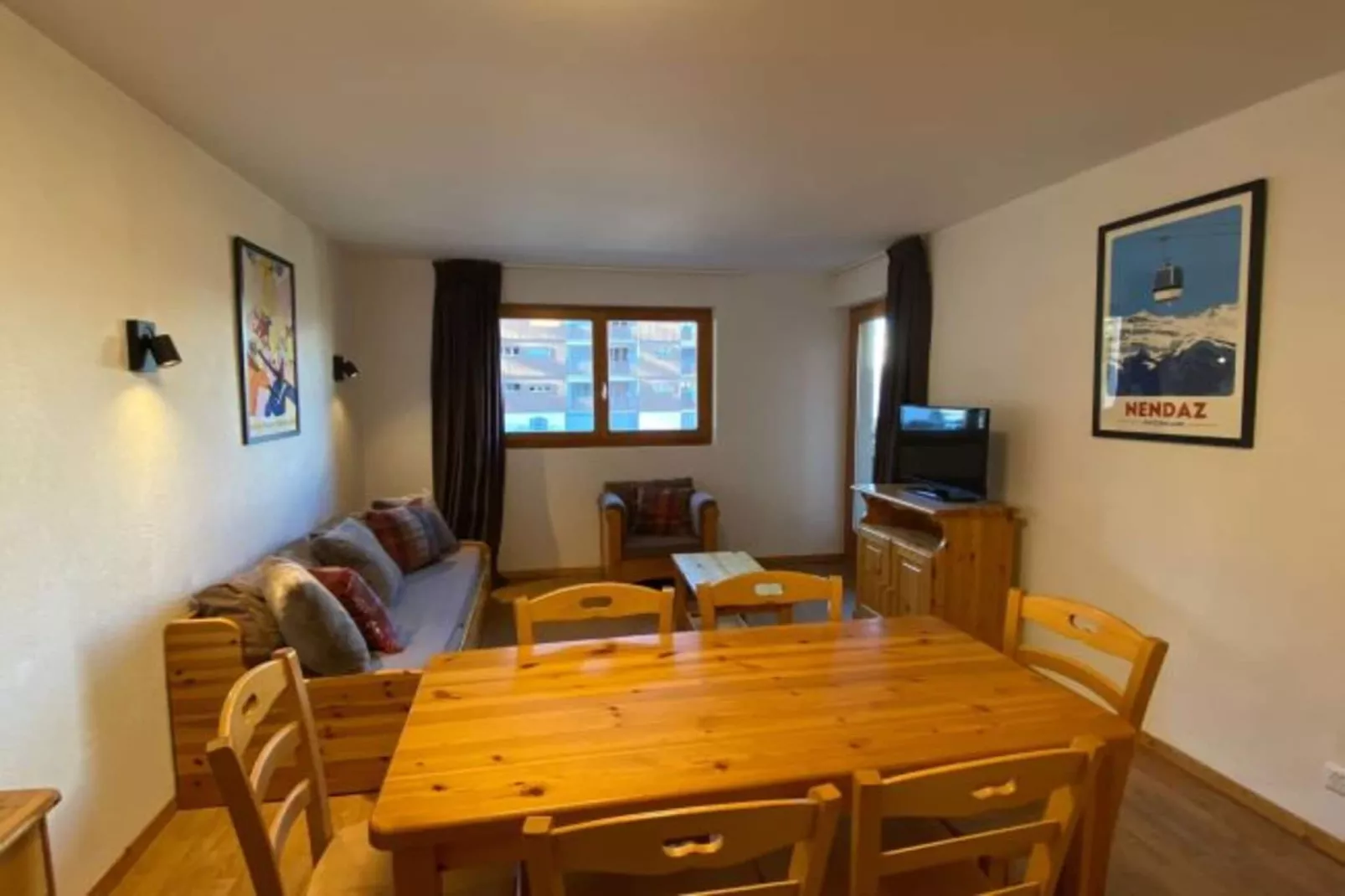 Pracondu 1 201 - OUTDOOR & FUN charming apartment-Dining room