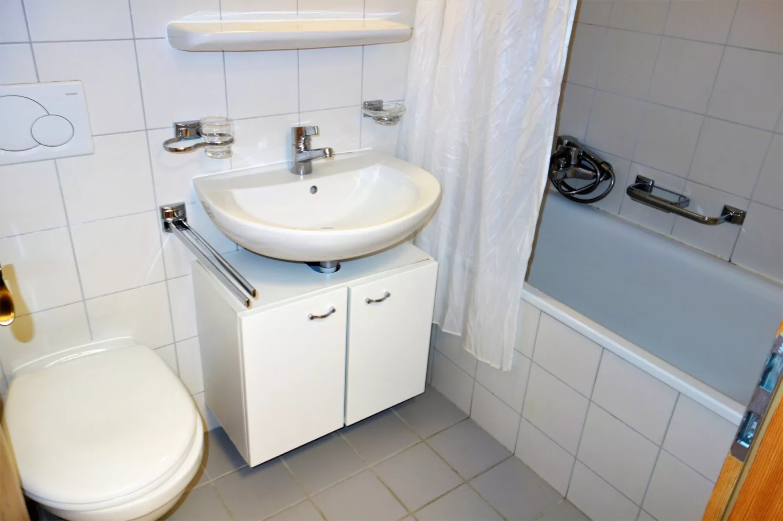 Pracondu 1 201 - OUTDOOR & FUN charming apartment-Bathroom