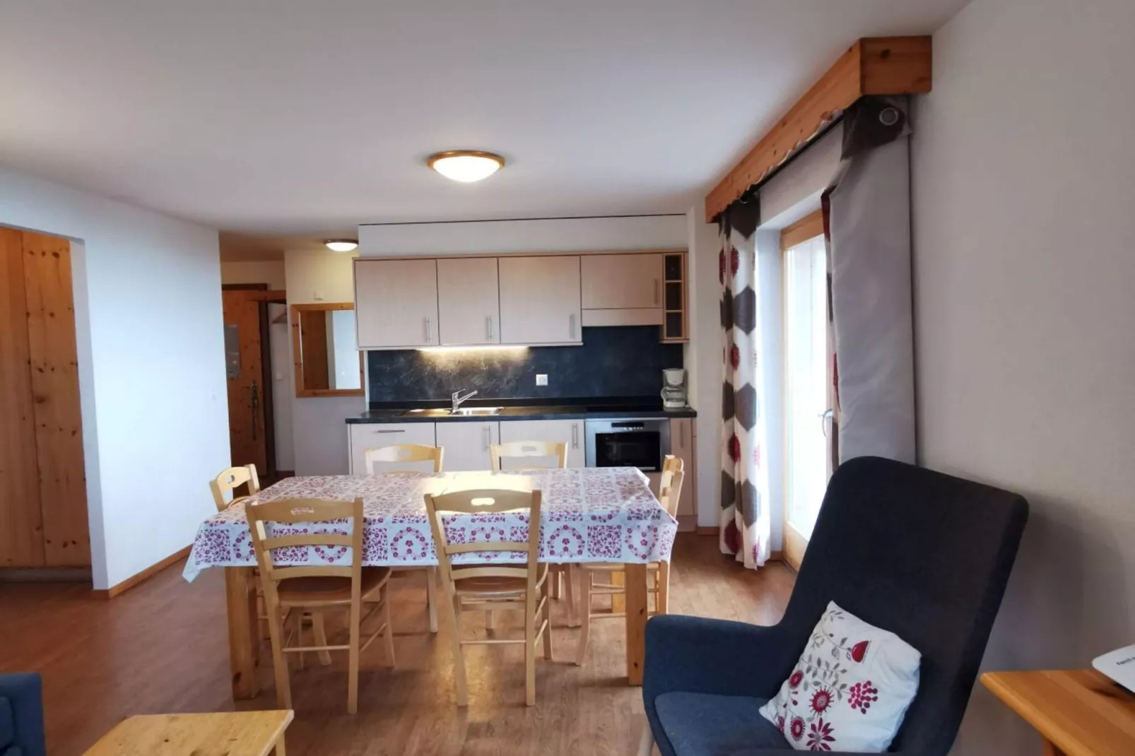 Pracondu 1 202 - OUTDOOR & FUN charming apartment-Dining room