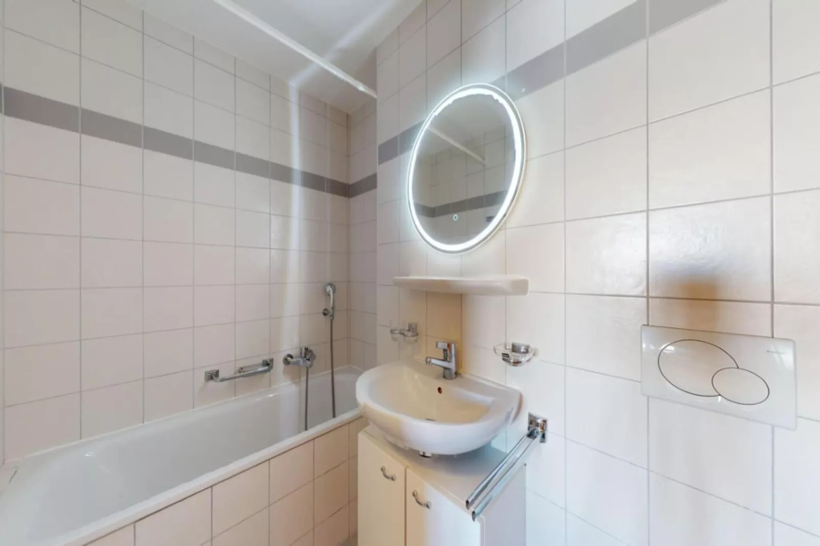 Pracondu 1 301 - OUTDOOR & FUN apartment 8 pers-Bathroom