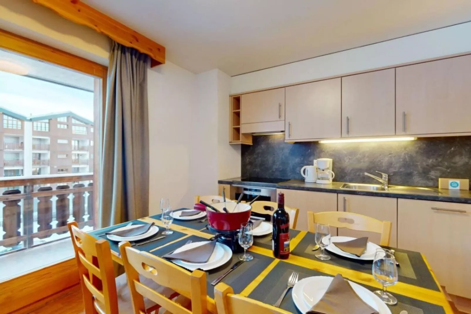 Pracondu 1 305 - OUTDOOR & FUN apartment 6 pers-Dining room