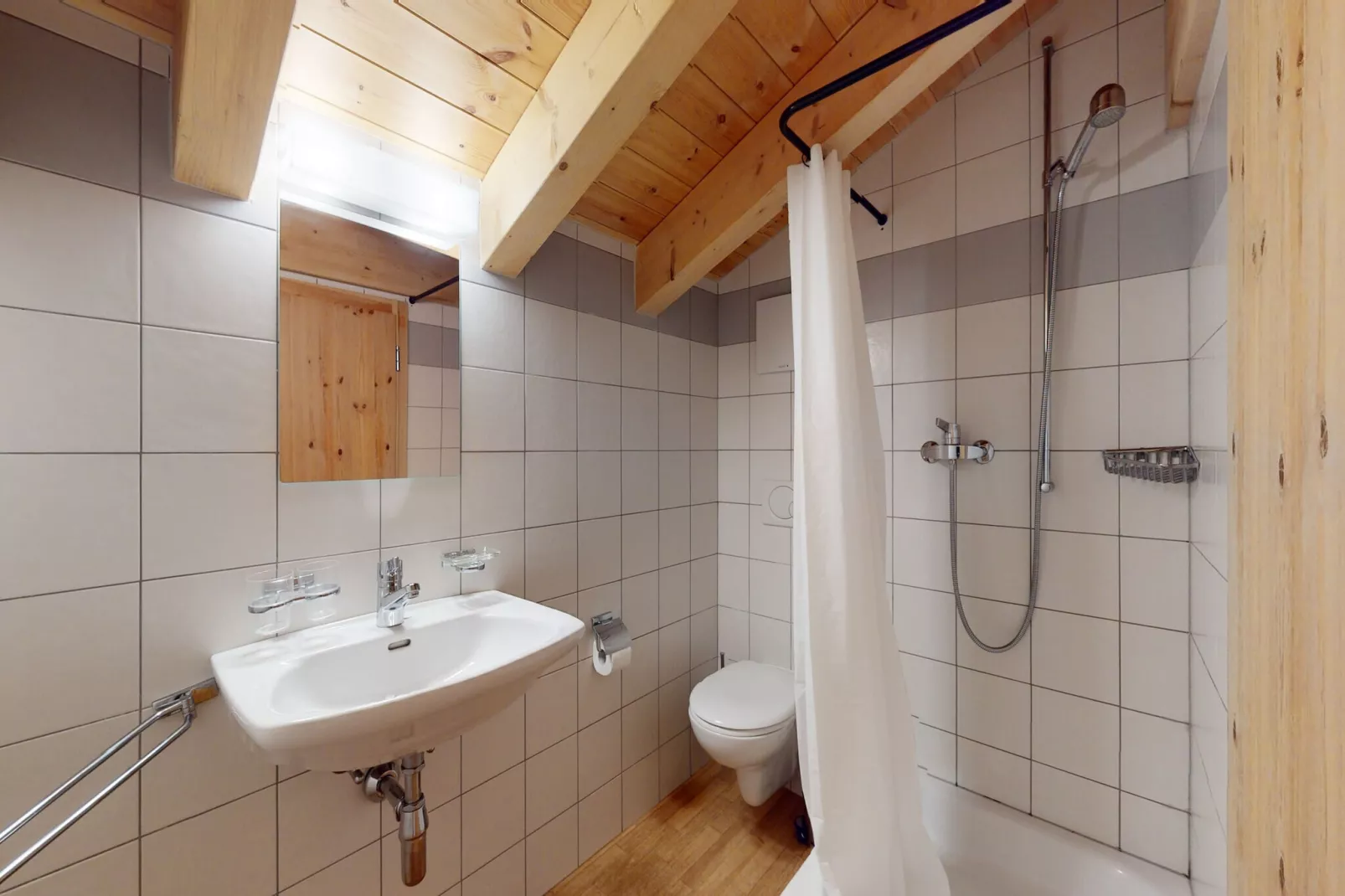 Pracondu 2 501 - OUTDOOR & FUN apartment 14 pers-Bathroom