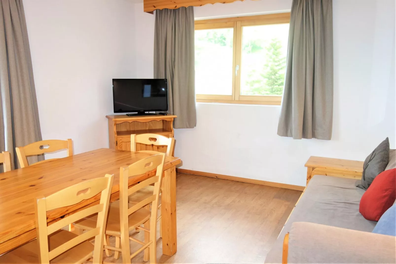Pracondu 1 307 - OUTDOOR & FUN charming apartment-Dining room