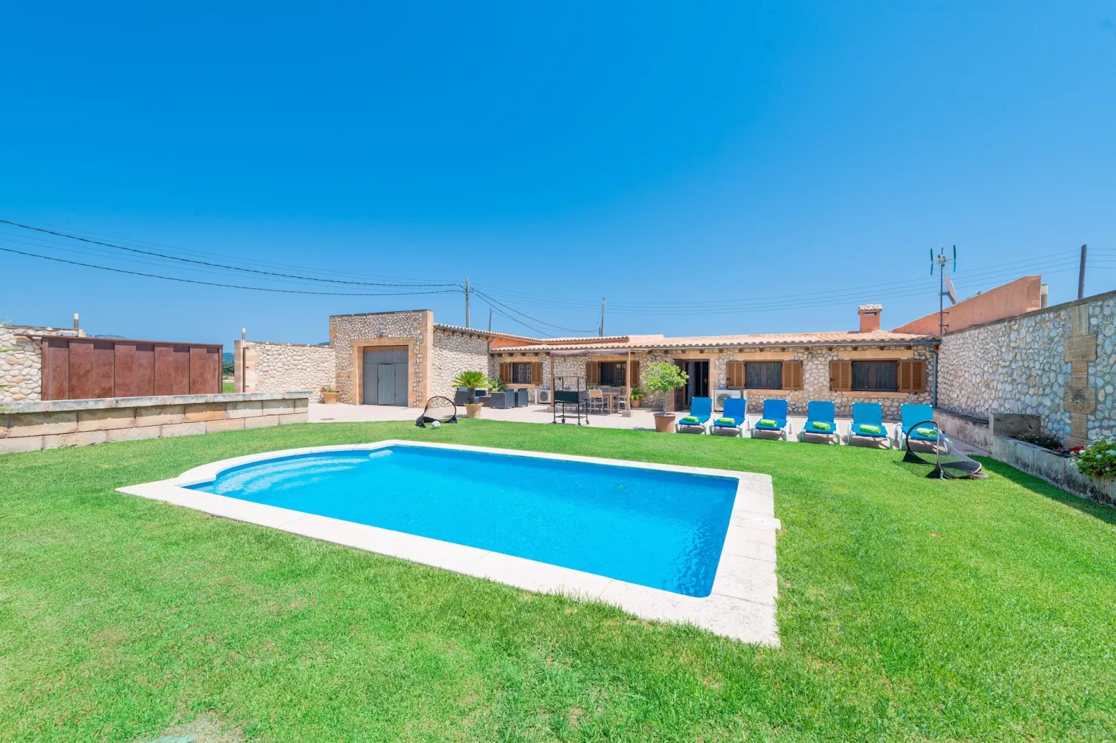 Sestados-Exterior summer