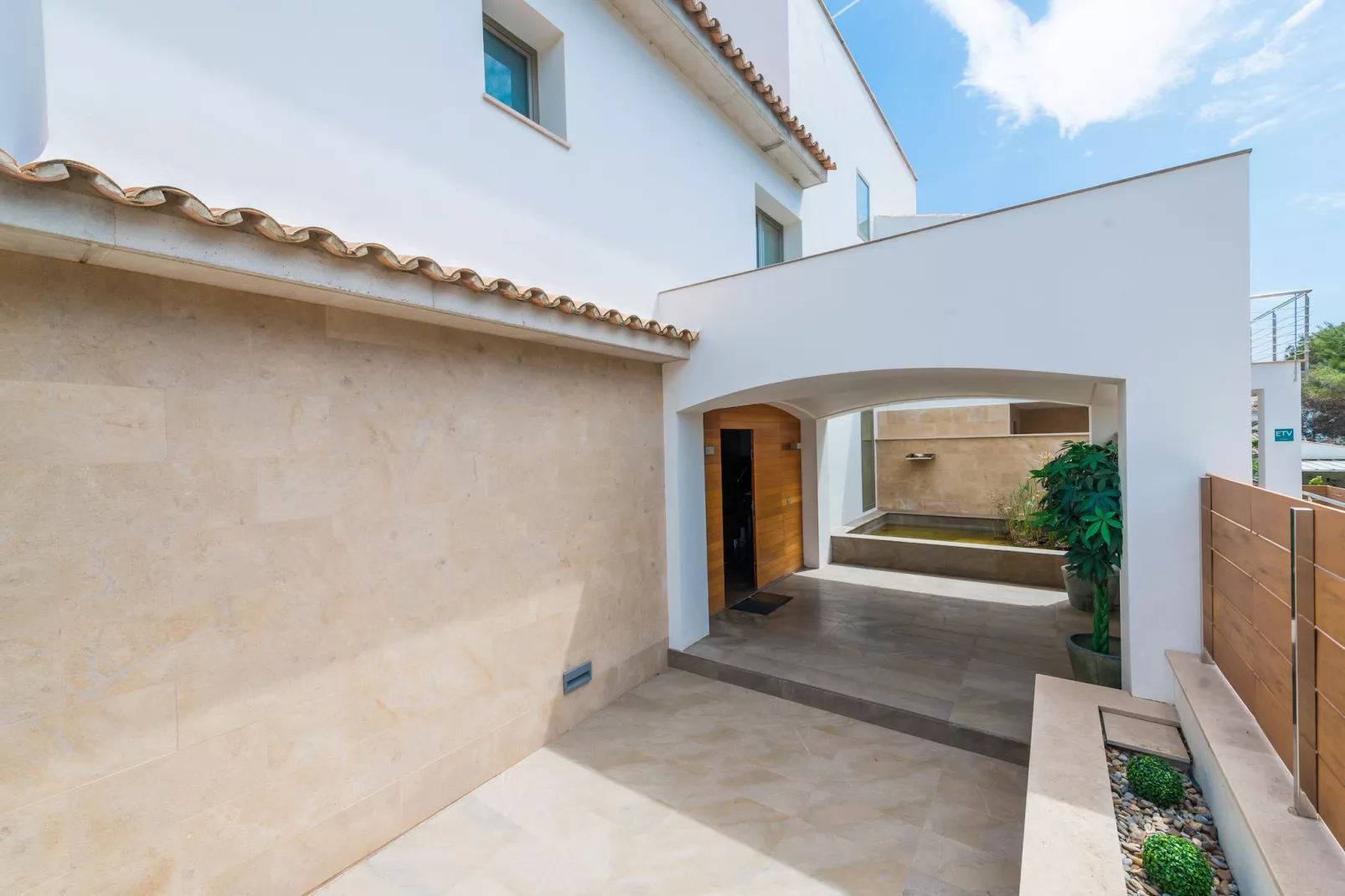 Sa Platja-Exterior summer