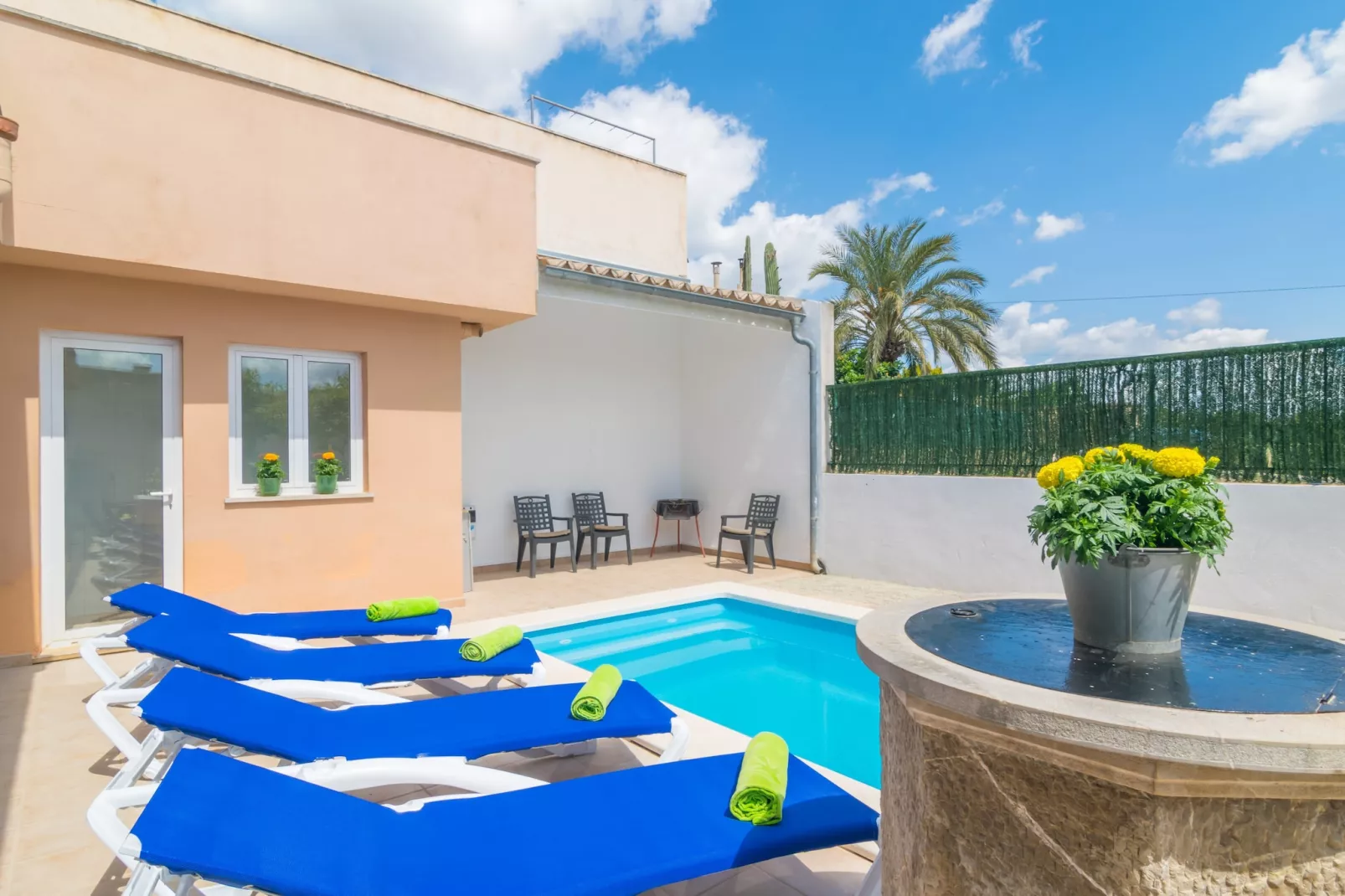 Goixa-Exterior summer