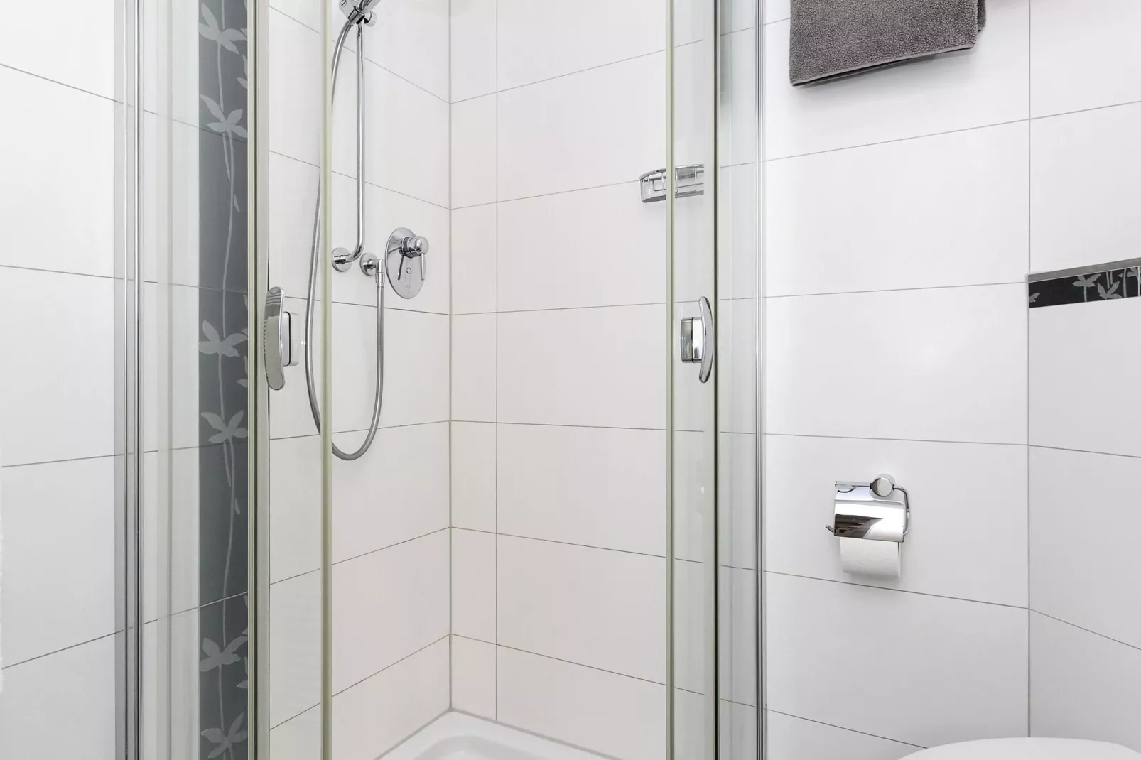 Charmante Inselwohnung/ 2 Balkone-Bathroom