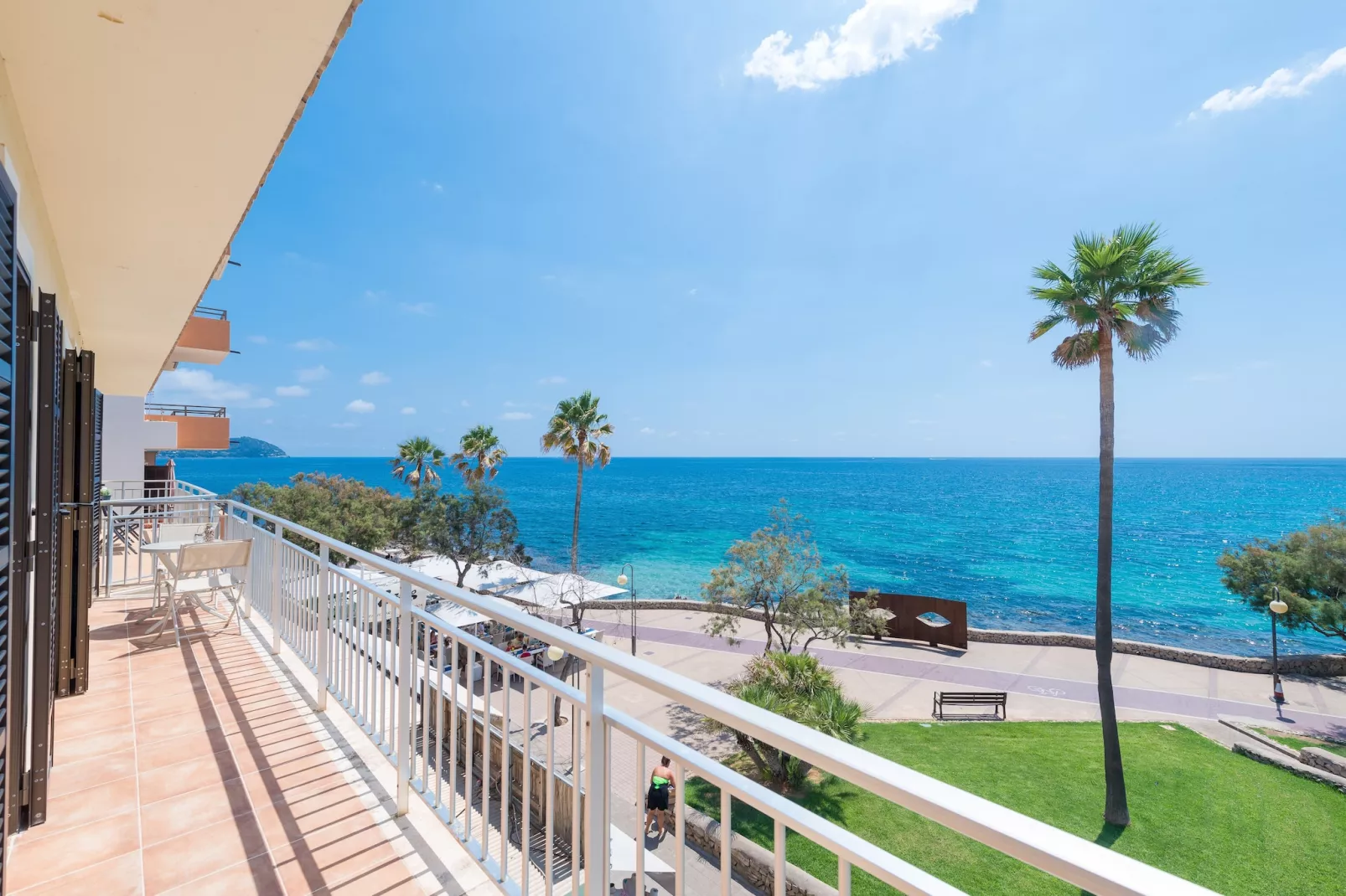 Talaiot Cala Millor-Exterior summer