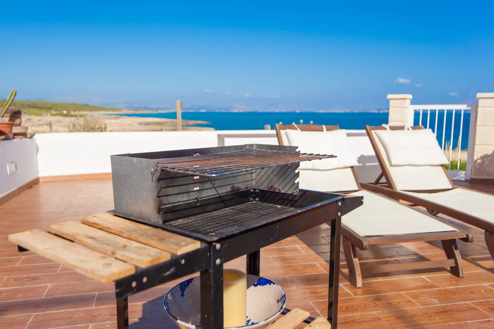 Es Mirador (solidago)-Exterior summer