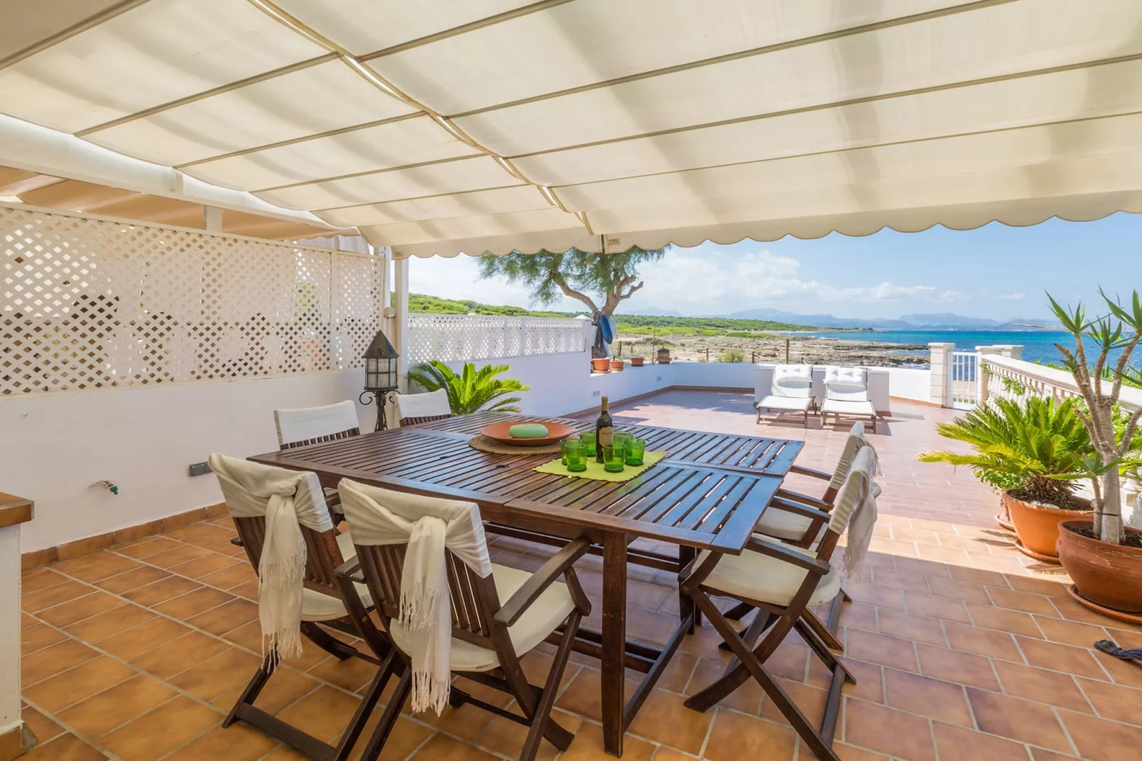 Es Mirador (solidago)-Exterior summer