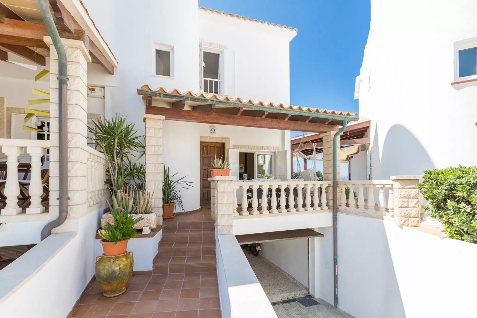 Es Mirador (solidago)-Exterior summer