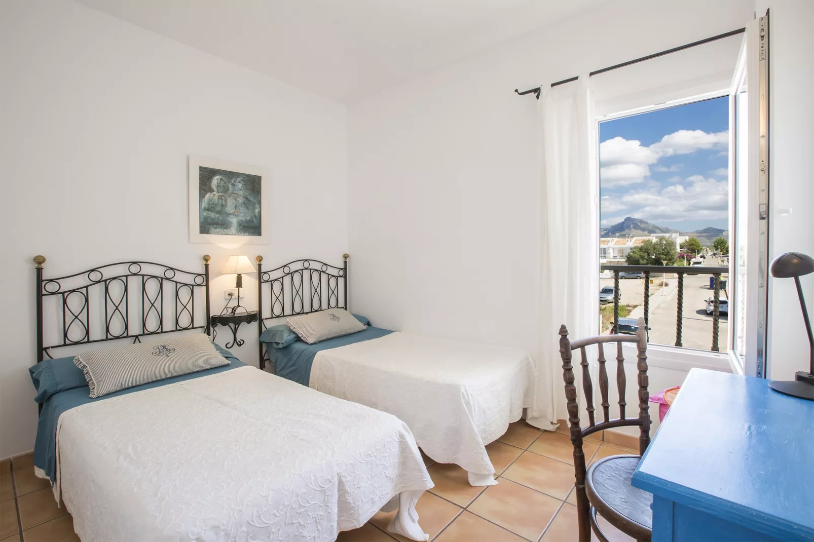 Es Mirador (solidago)-Exterior summer