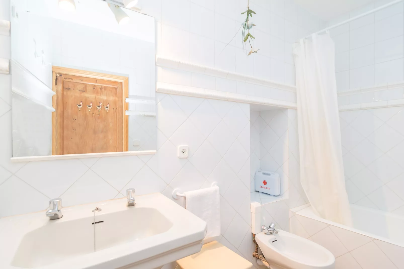 Ca Na Carme (alaronera)-Bathroom