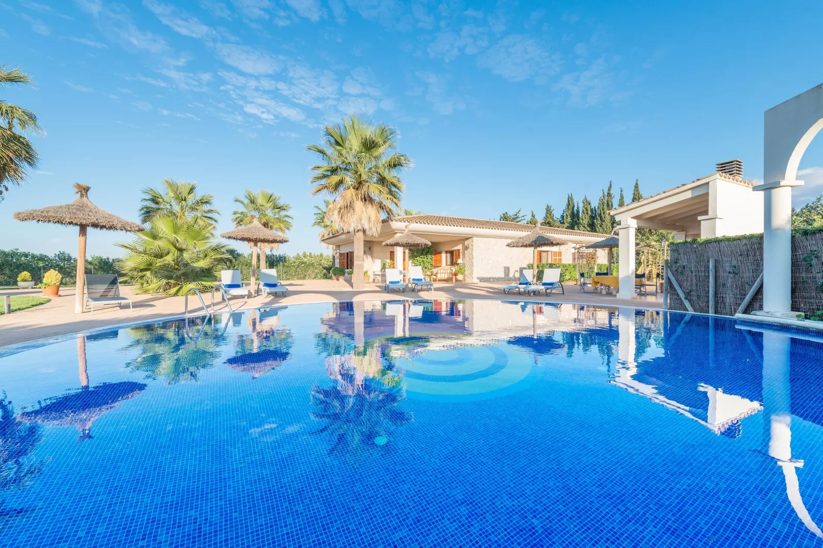 Eden Son Manyo 223-Exterior summer