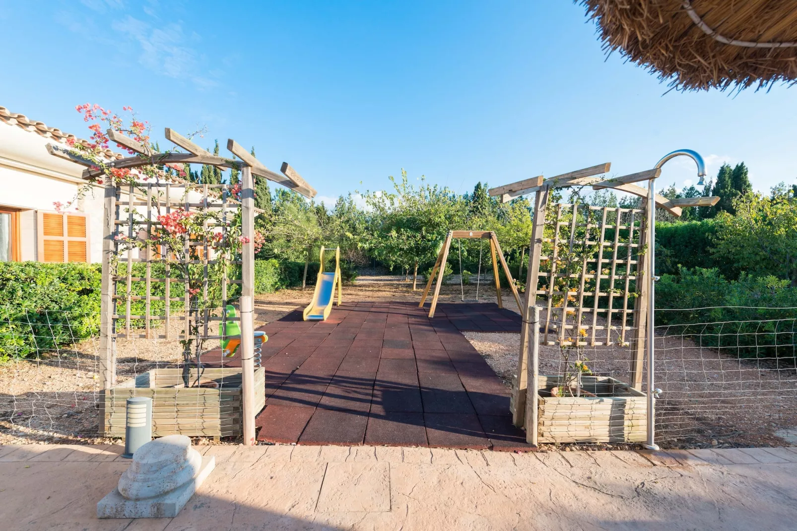 Eden Son Manyo 223-Exterior summer