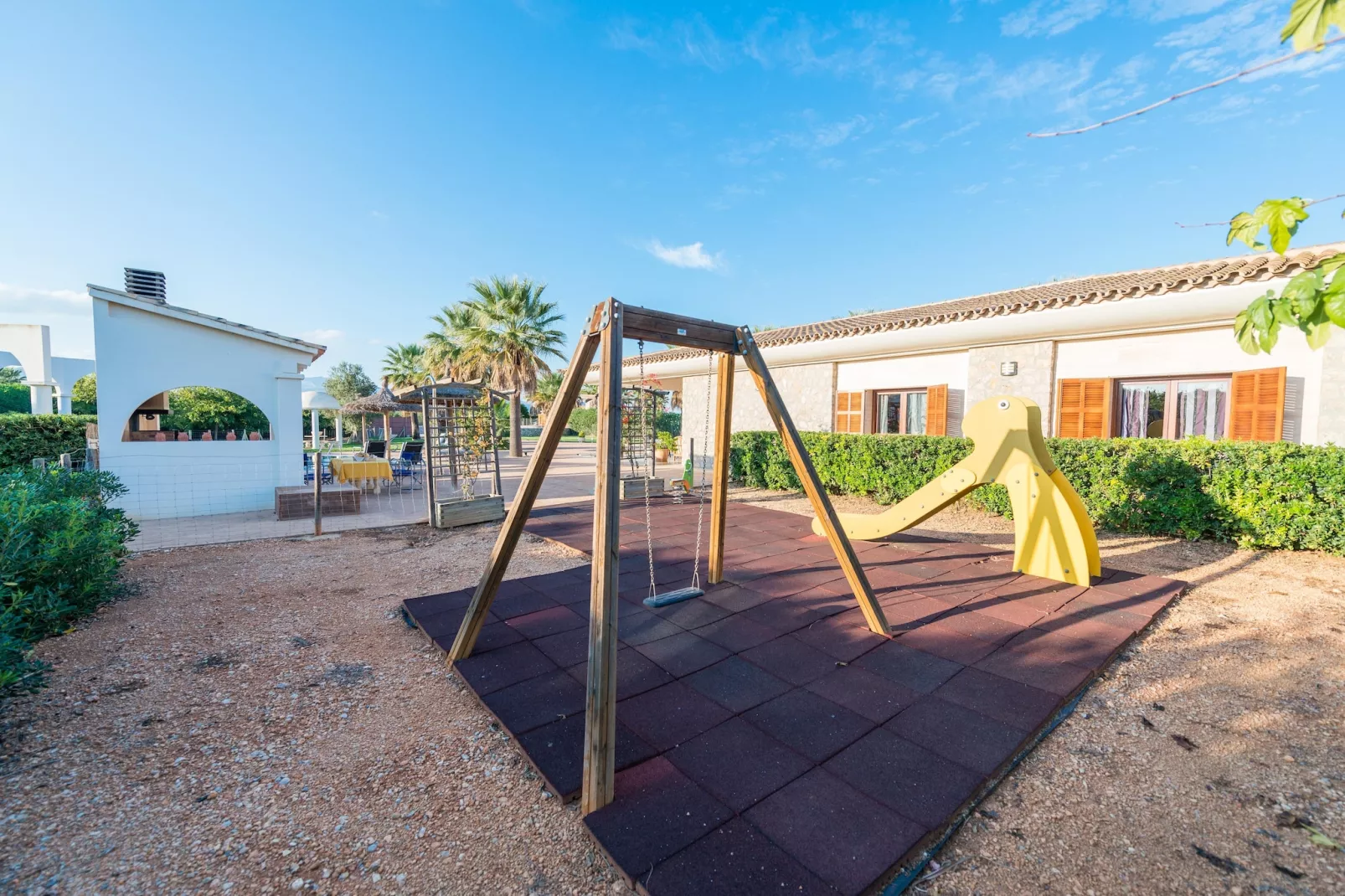 Eden Son Manyo 223-Exterior summer