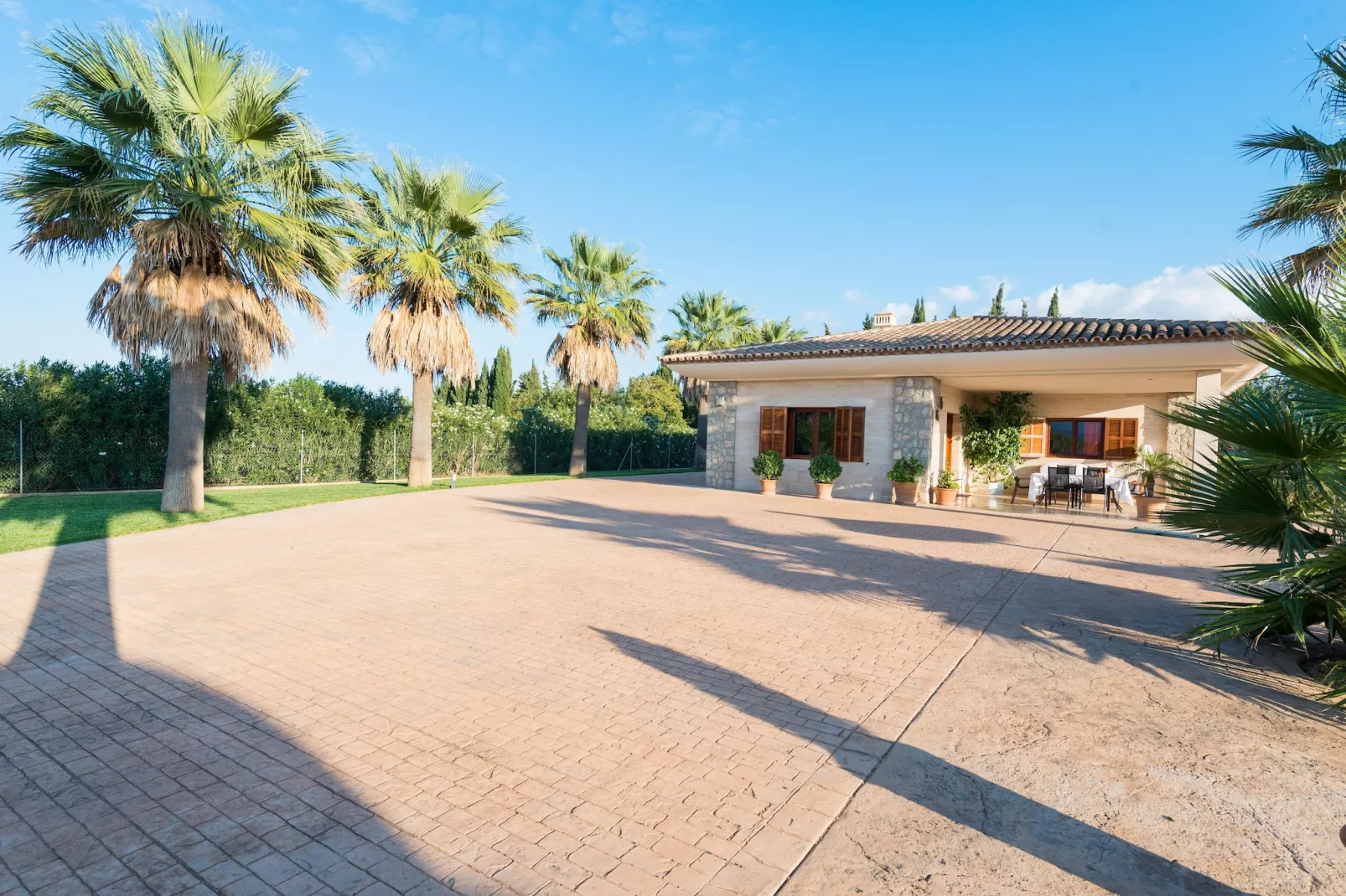 Eden Son Manyo 223-Exterior summer